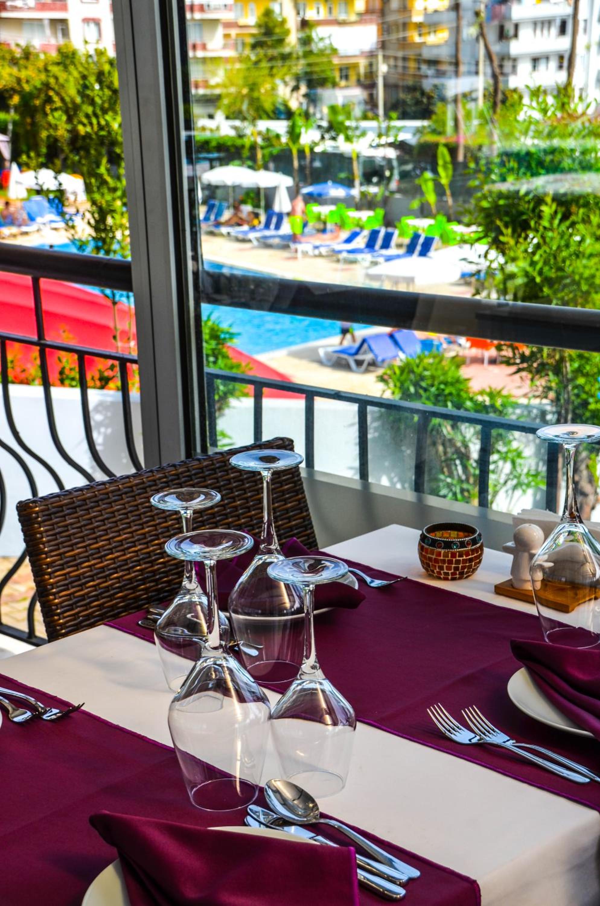 Ark Apart and Suite Hotel - Image 24