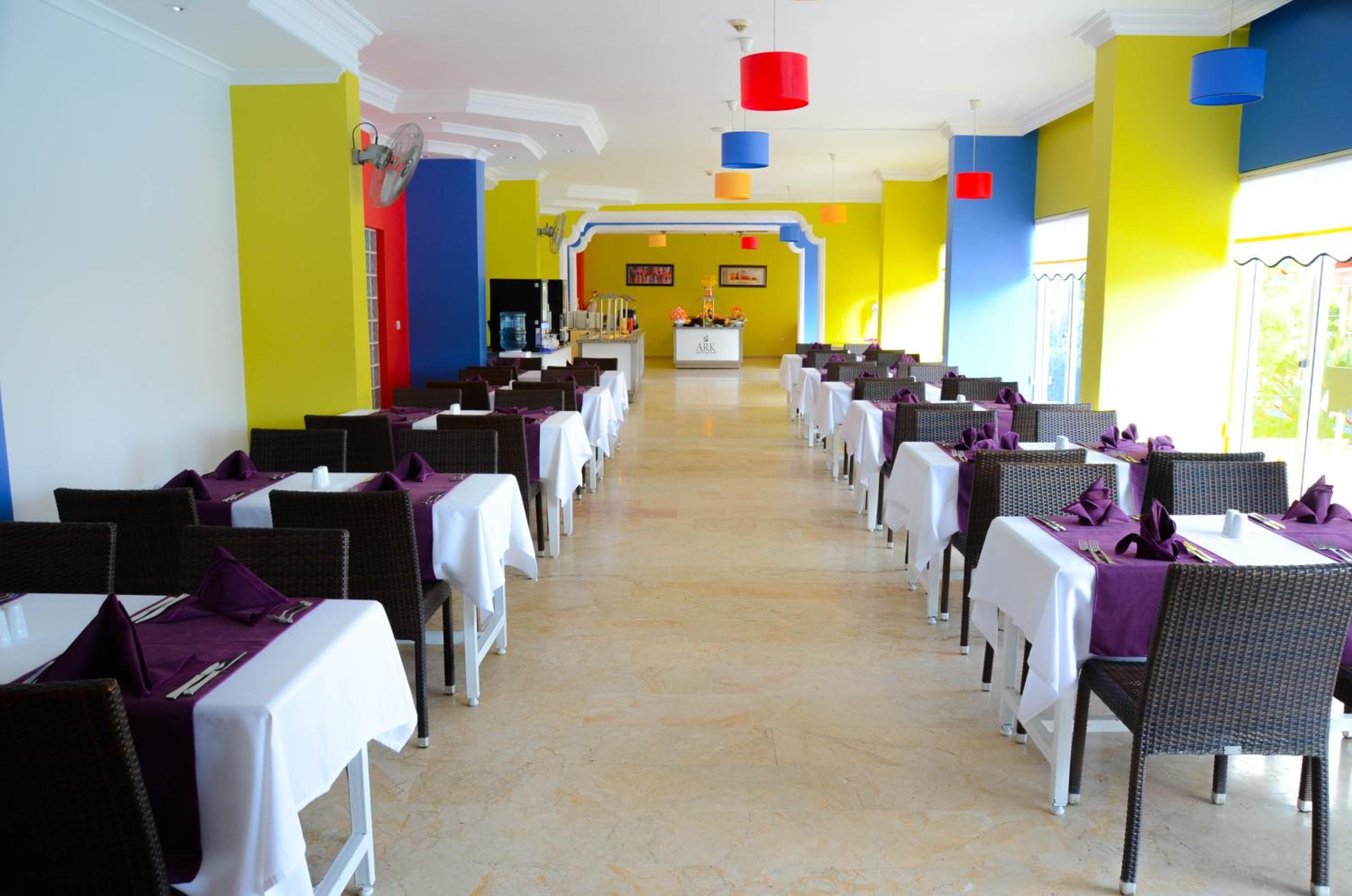 Ark Apart and Suite Hotel - Image 18