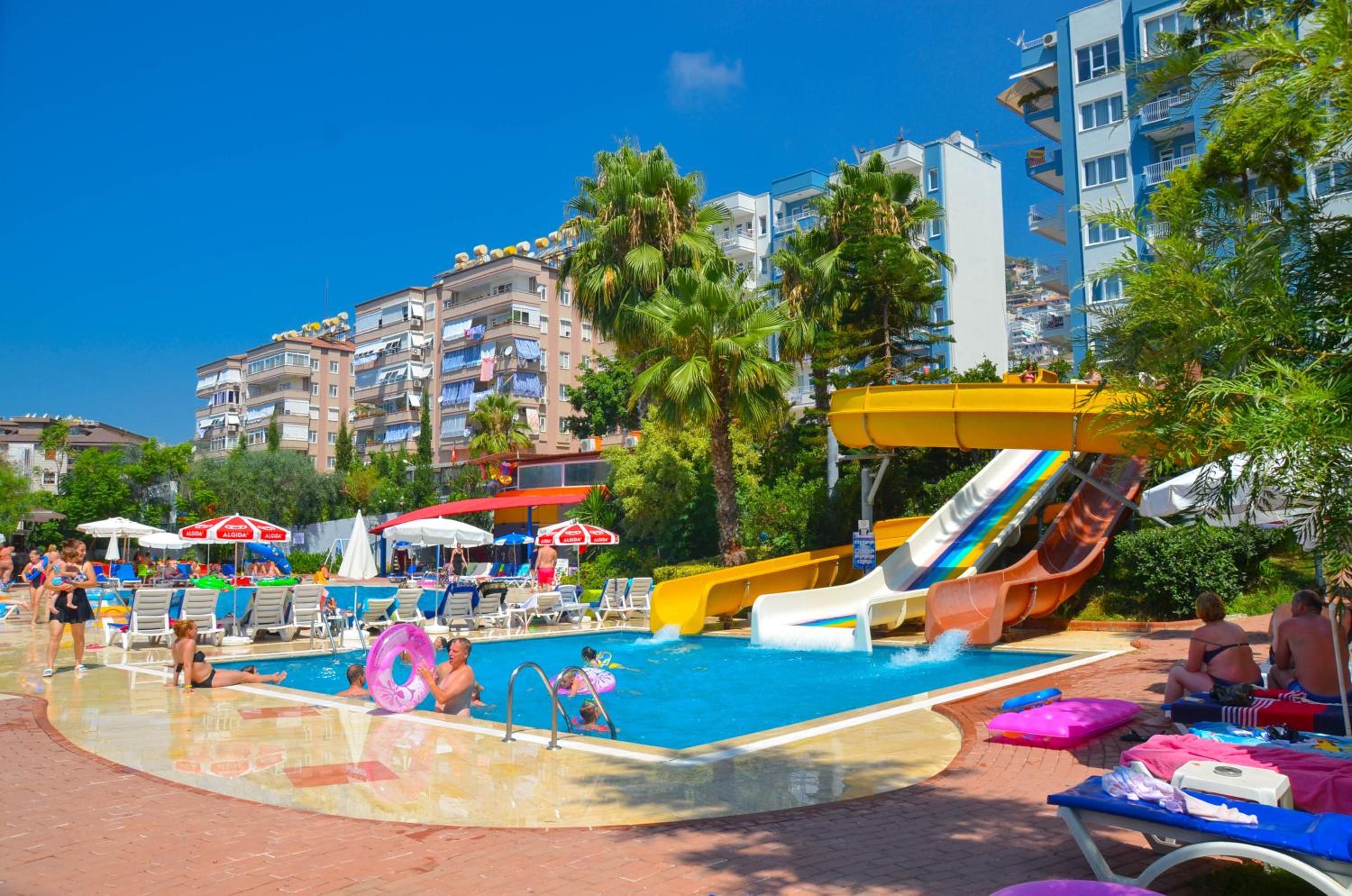 Ark Apart and Suite Hotel - Image 9