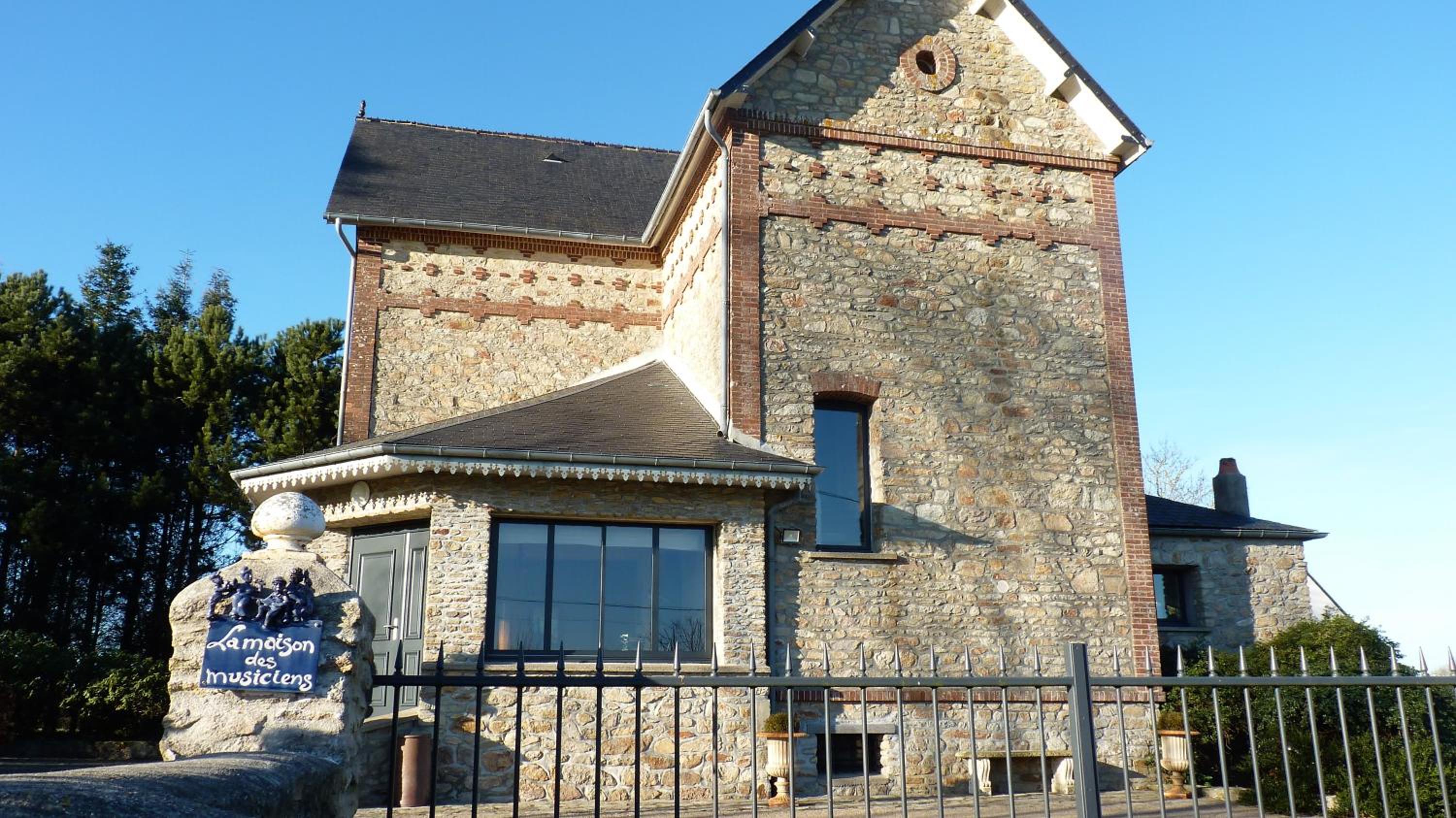 Photo 8