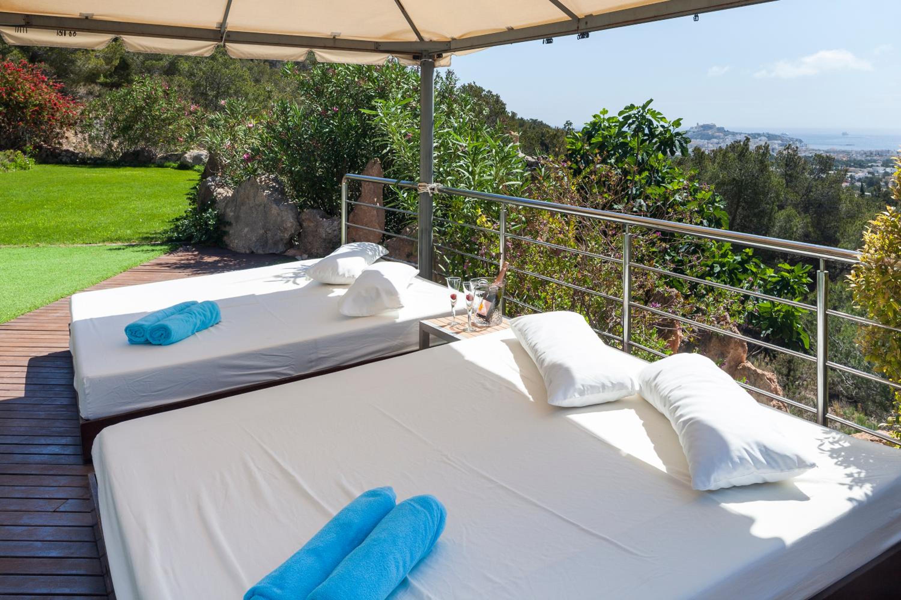 Fuente de Ibiza view 4