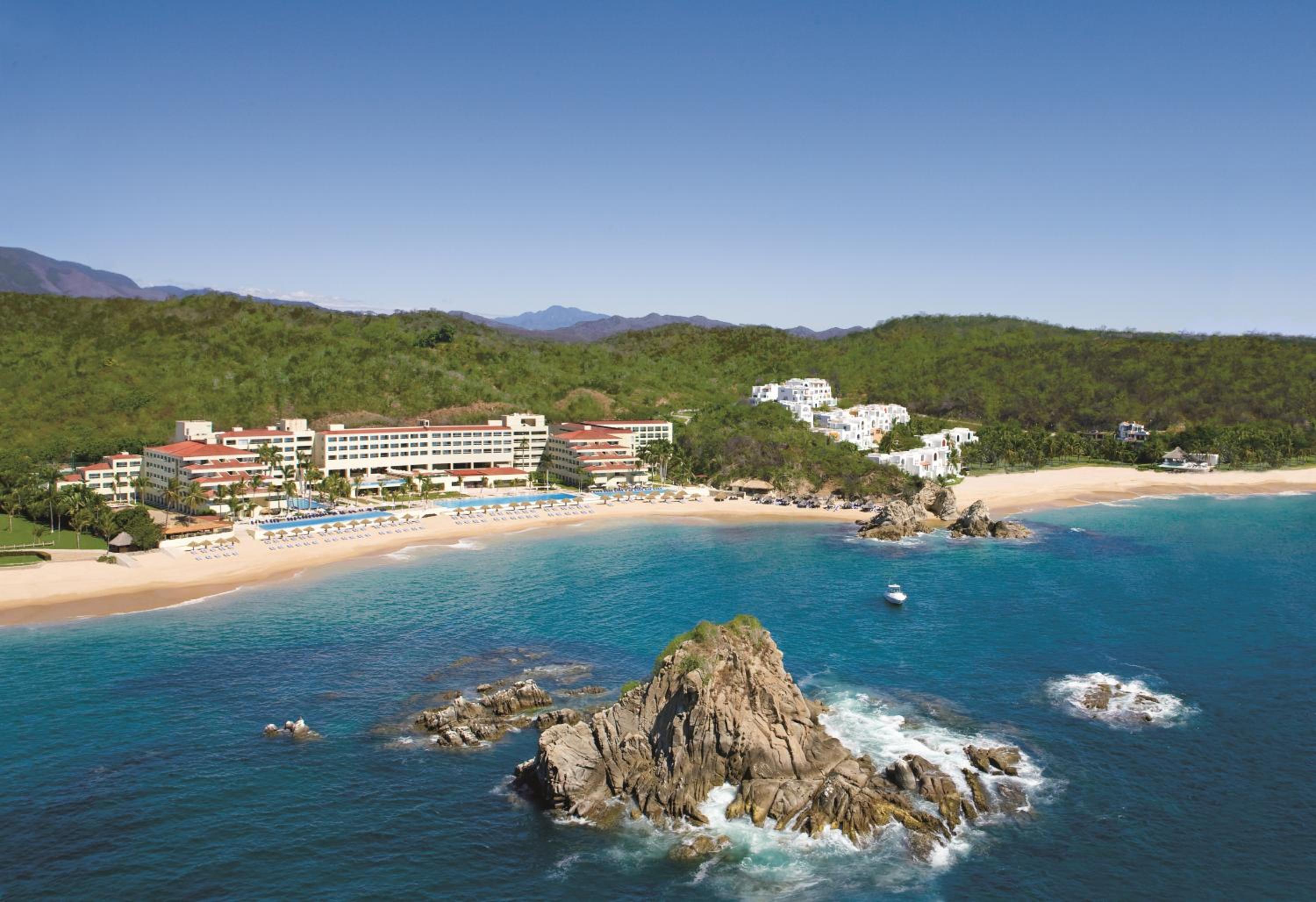 Huatulco Vacations - Dreams Huatulco Resort  Spa - Property Image 1