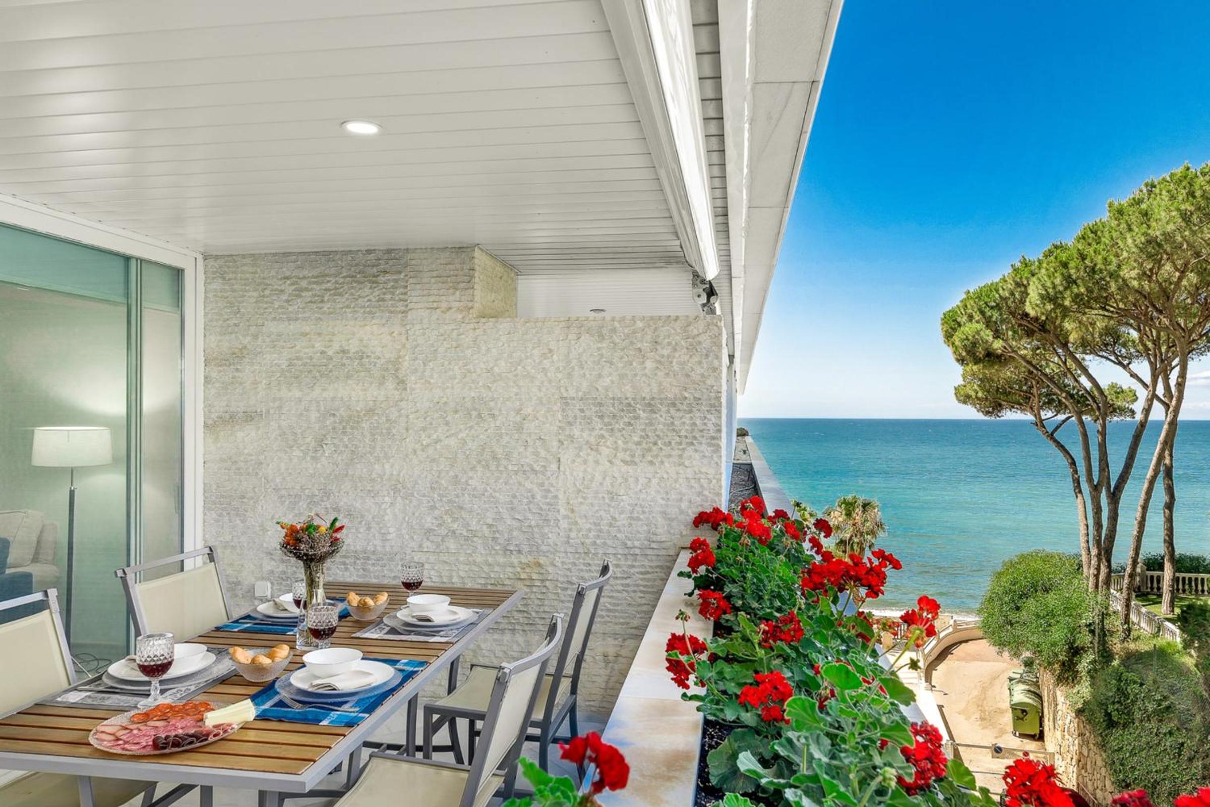 All About Marina Mariola en Marbella