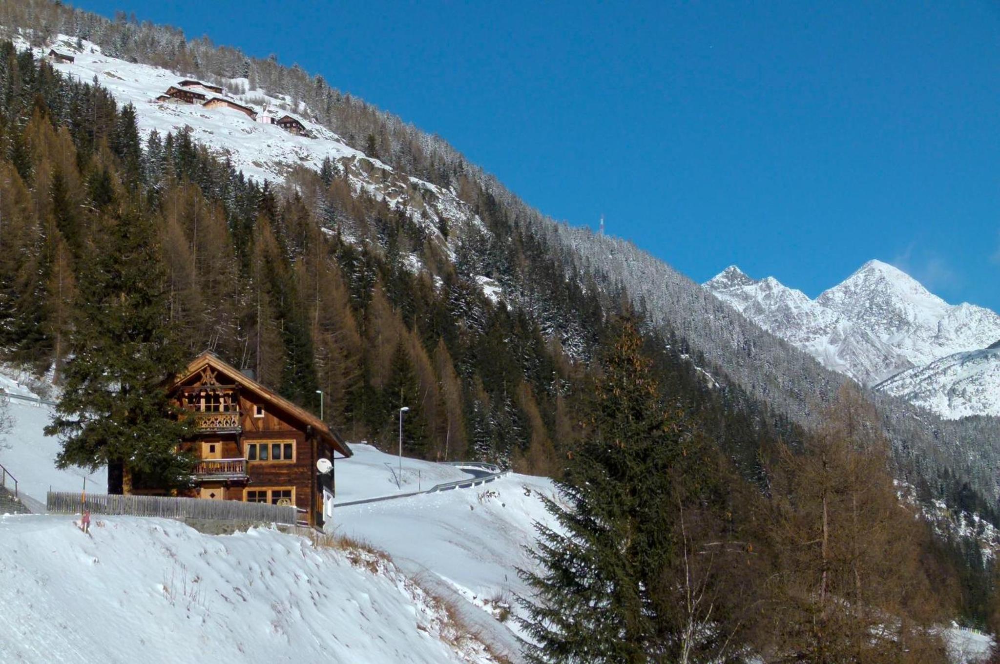 Haus Freistabl - Uriges Bauernhaus für 6 Personen mit Sauna & Bergblick im Ötztal