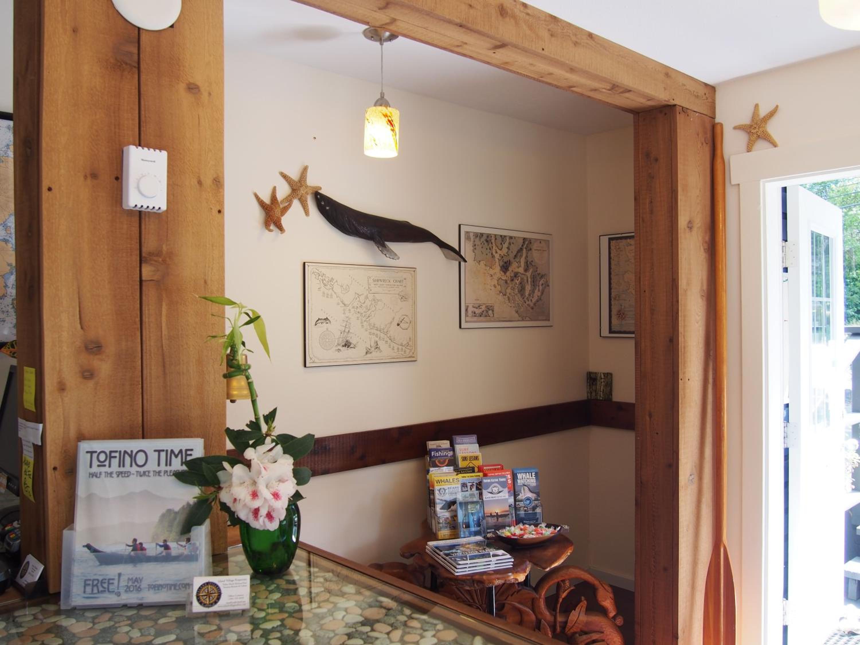 Tofino Vacations - Tofino Motel Harborview - Property Image 1
