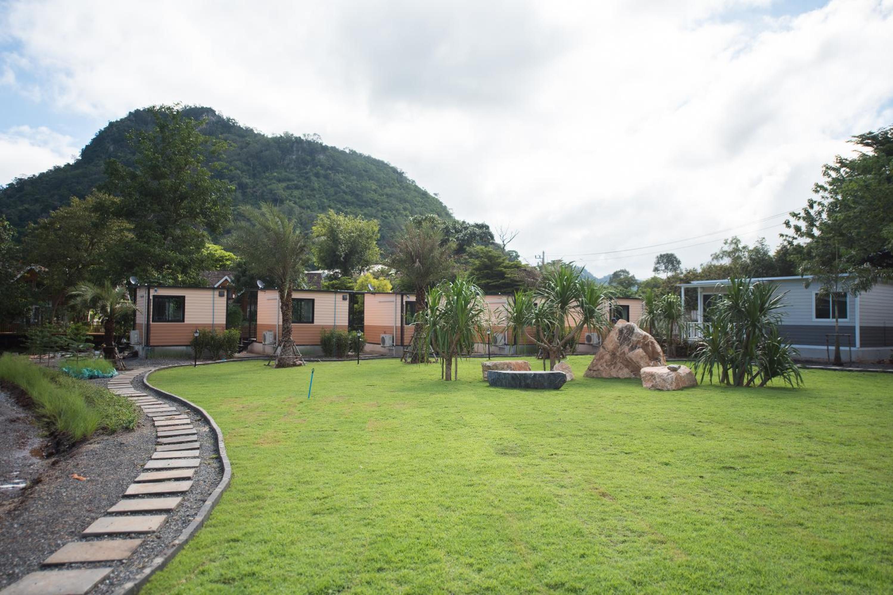 Tharapana Khaoyai Resort