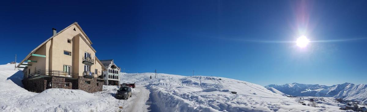 White Shino Hostel