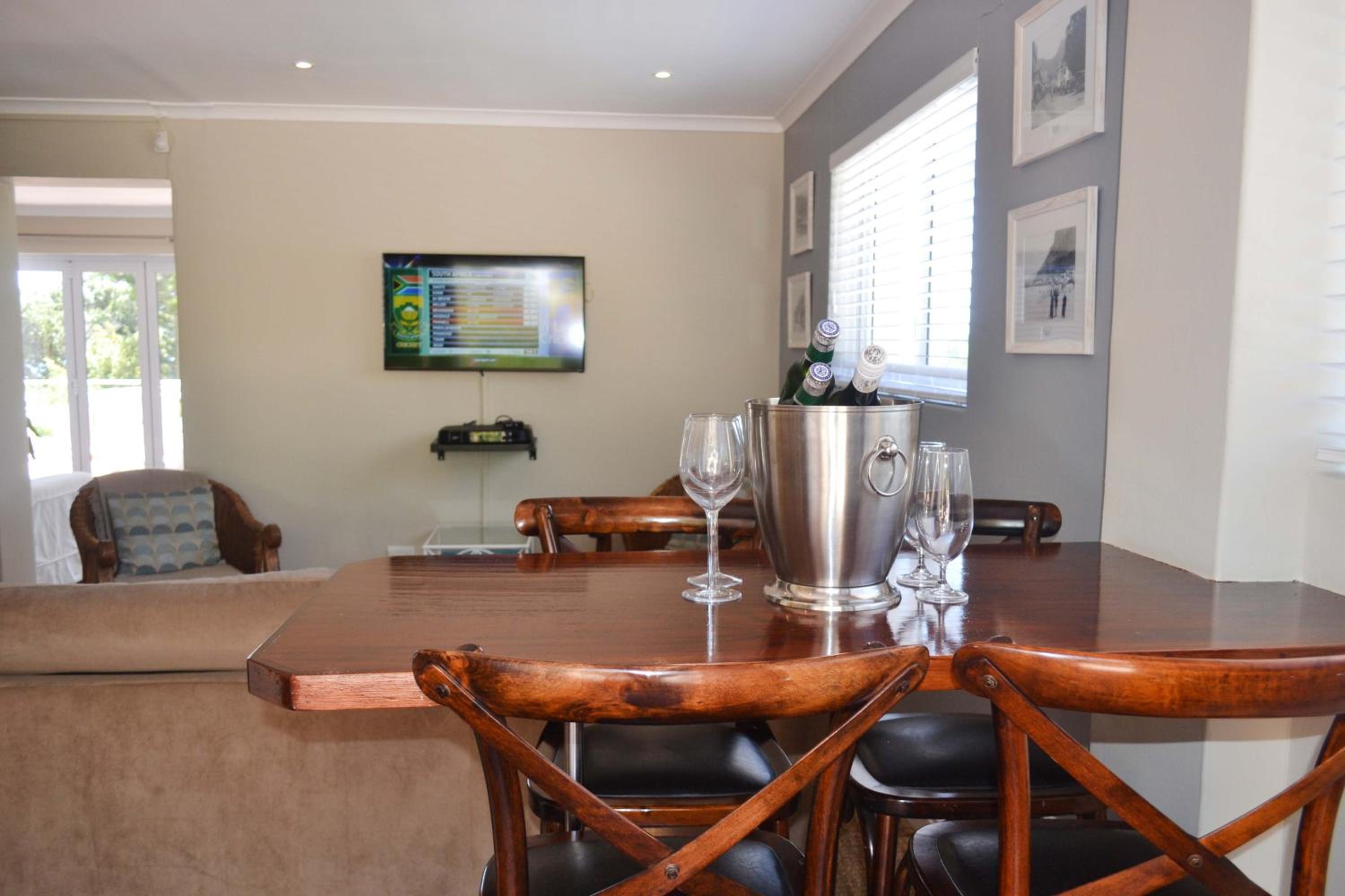 Seabreeze Luxury Two Bedroom Self Catering Penthouse