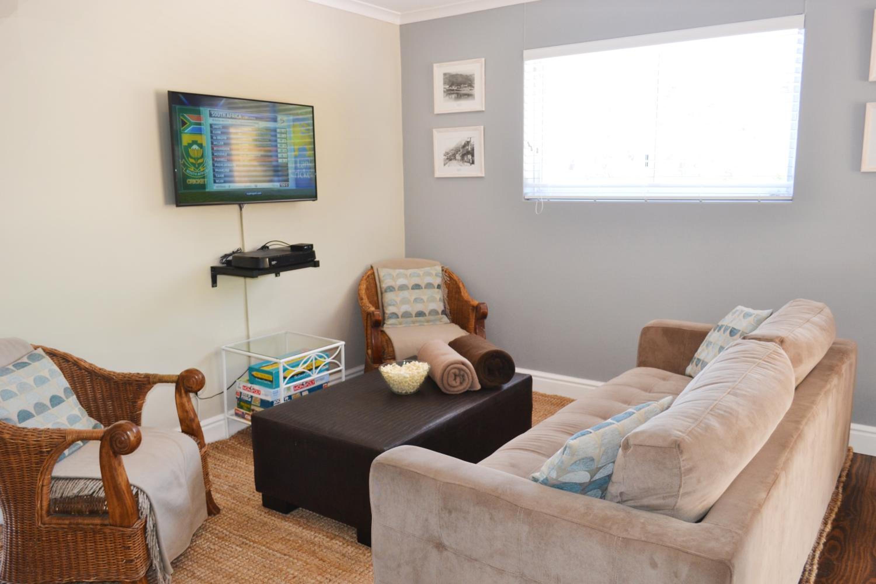 Seabreeze Luxury Two Bedroom Self Catering Penthouse