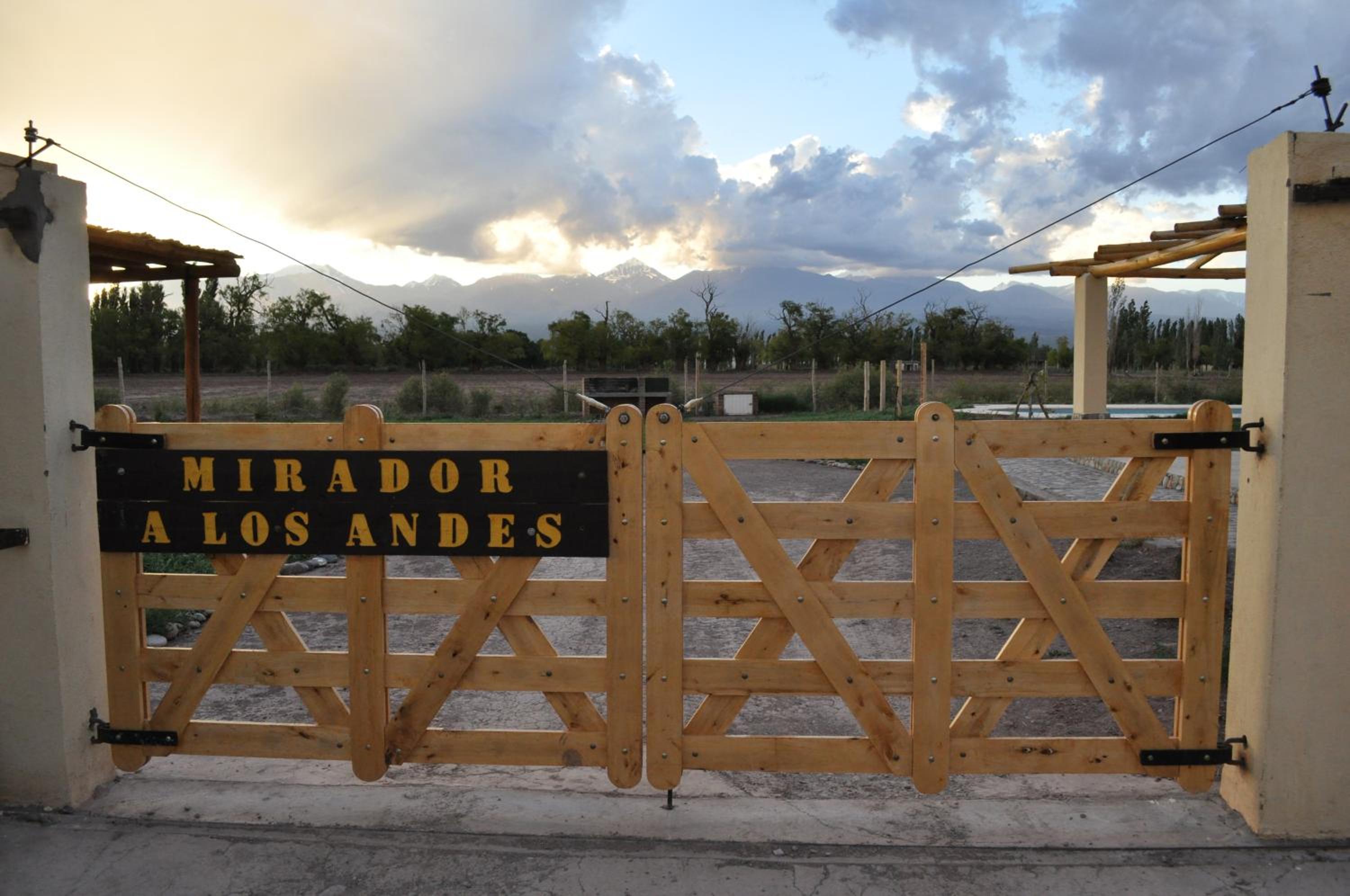El Mirador A Los Andes
