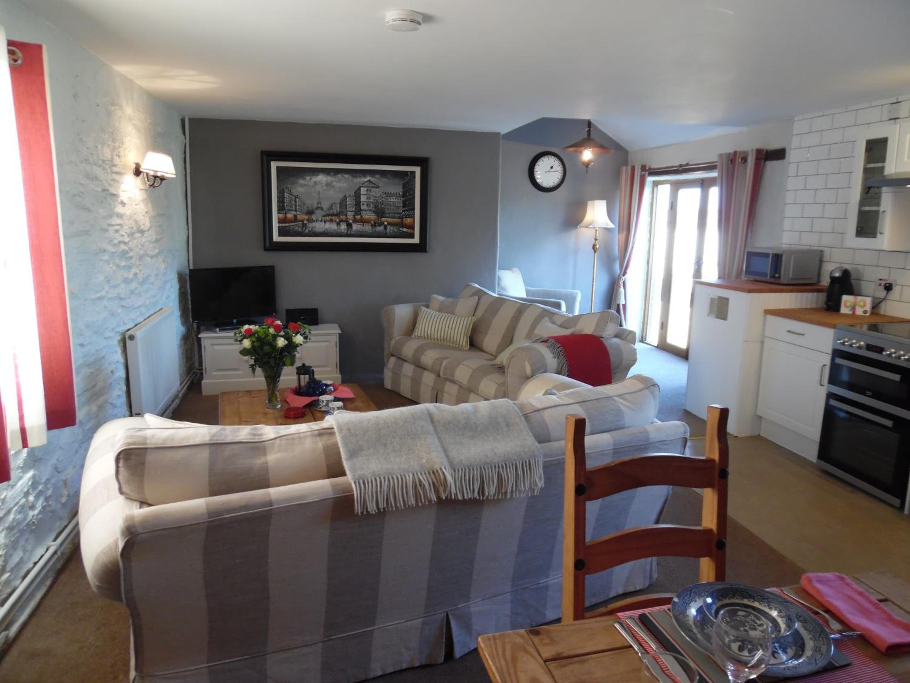 Primrose Cottage view 5