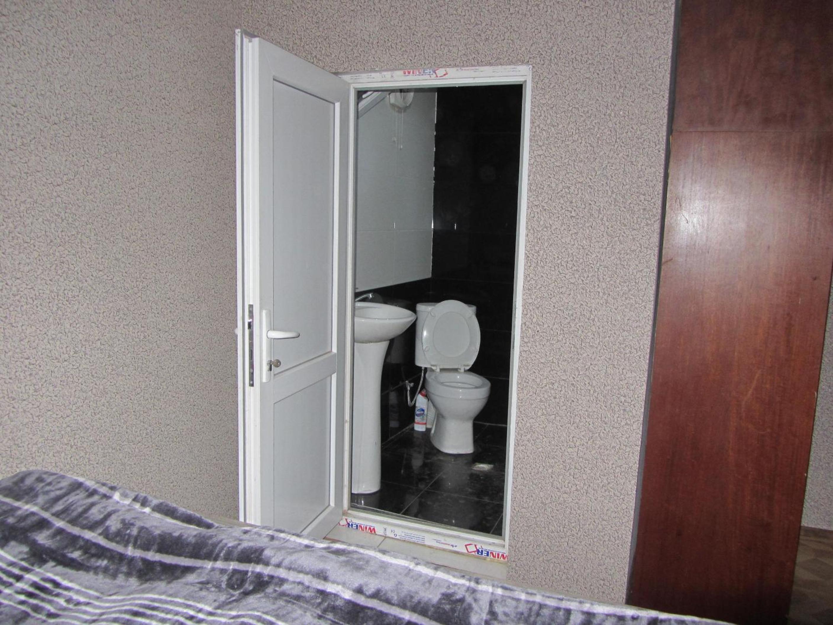 Photo 80