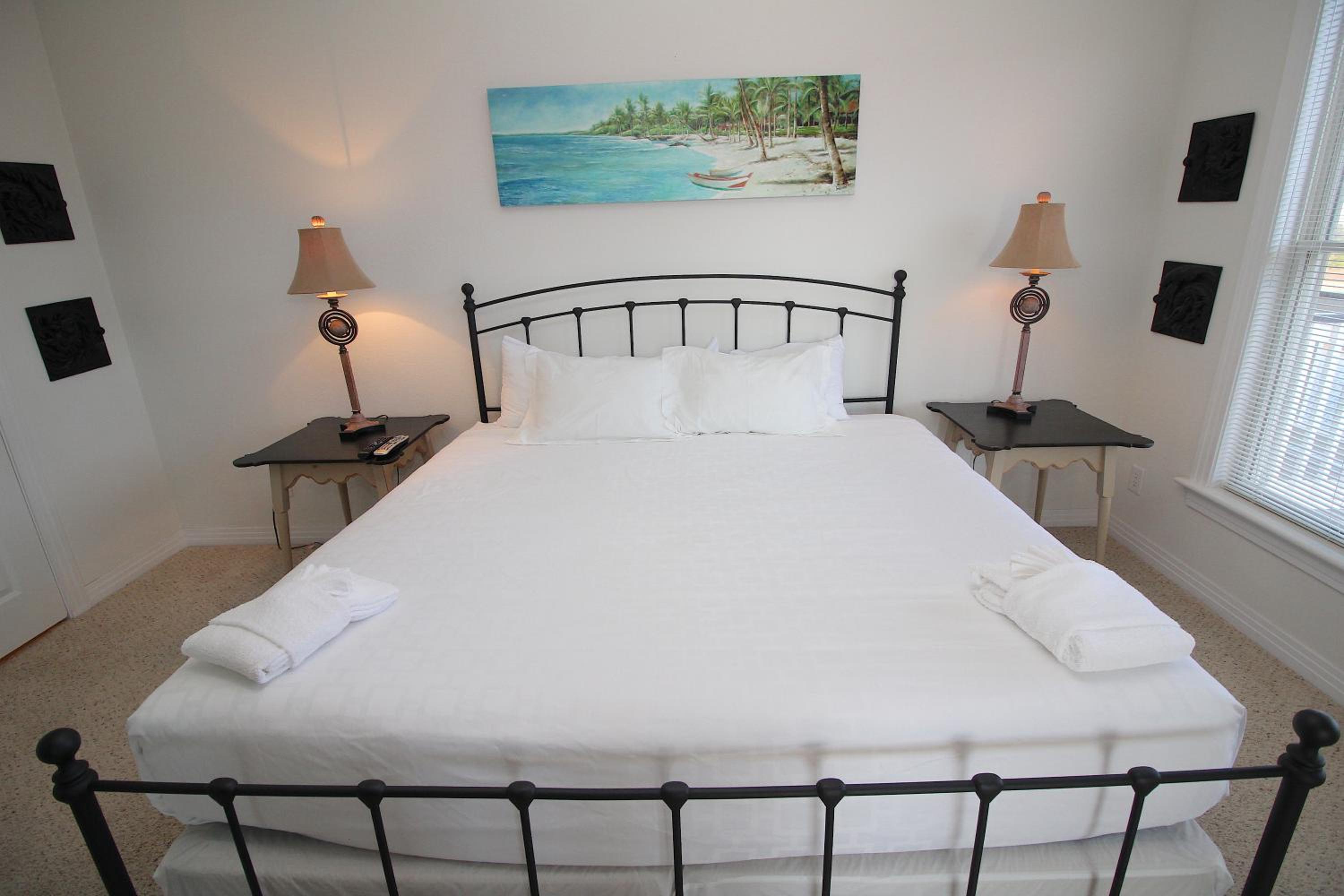 Hamilton Cay at Bermuda Bay by Kees Vacations