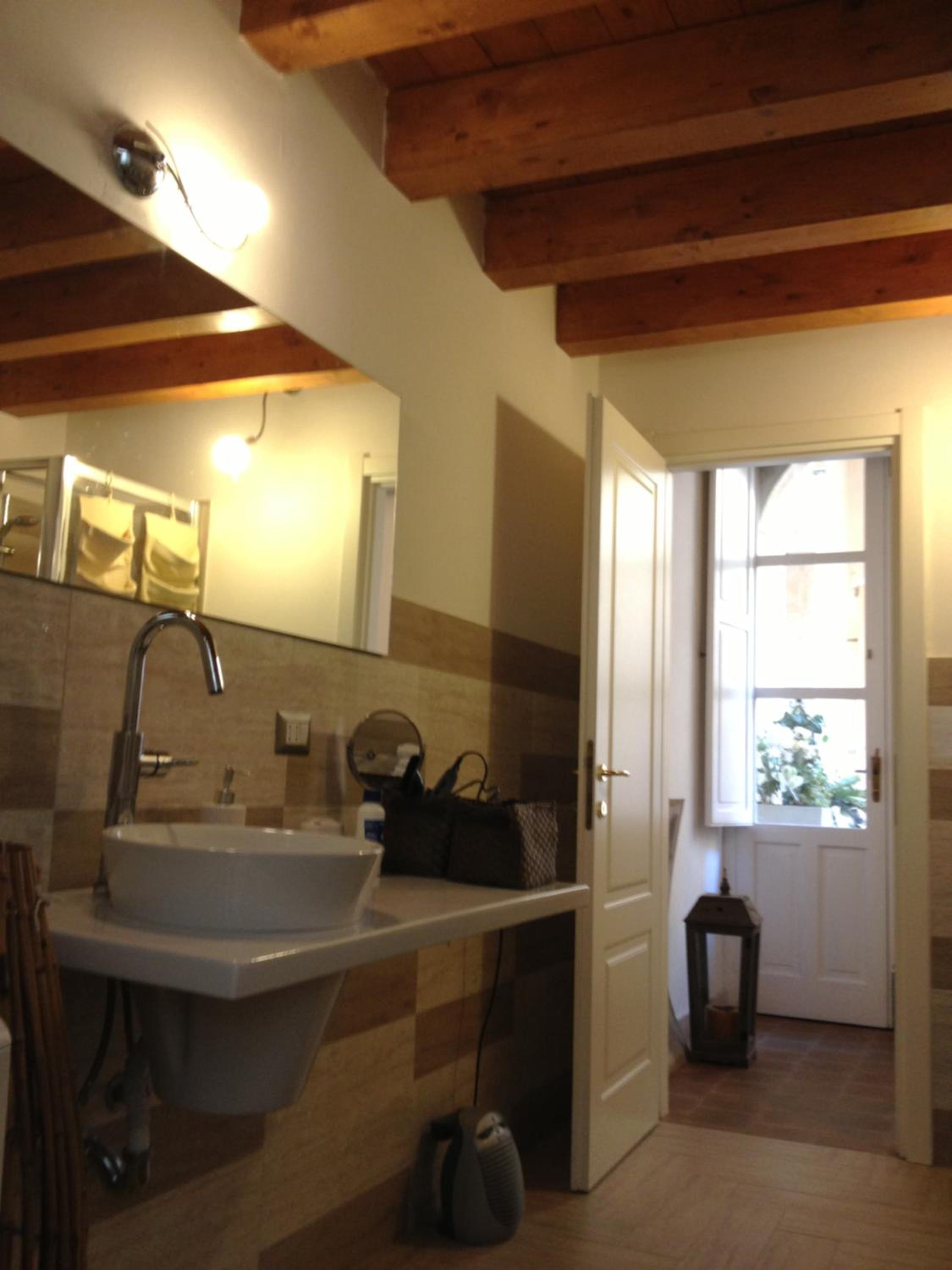 Ortigia Family House