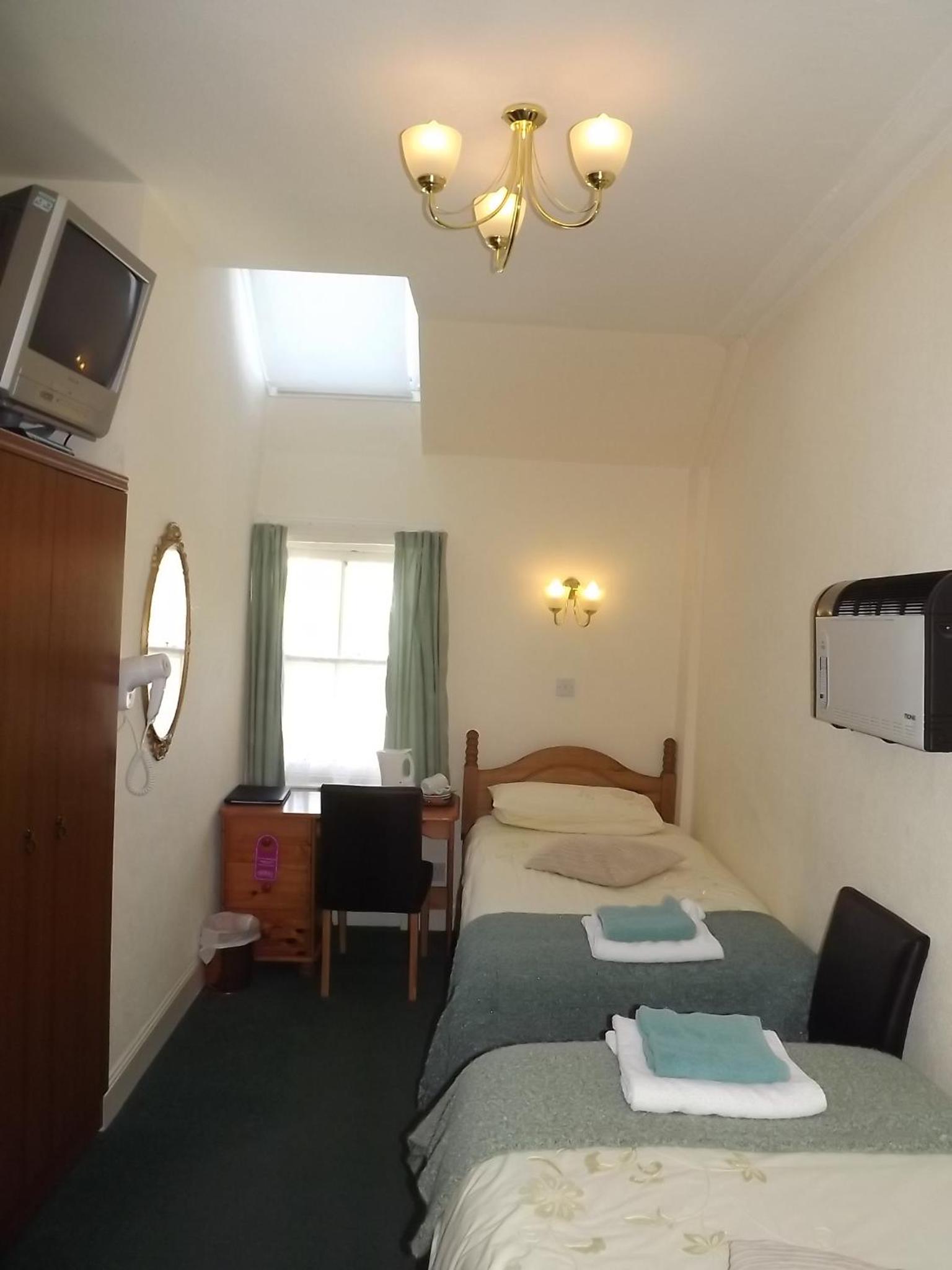 Palace Hotel - Small Hotel