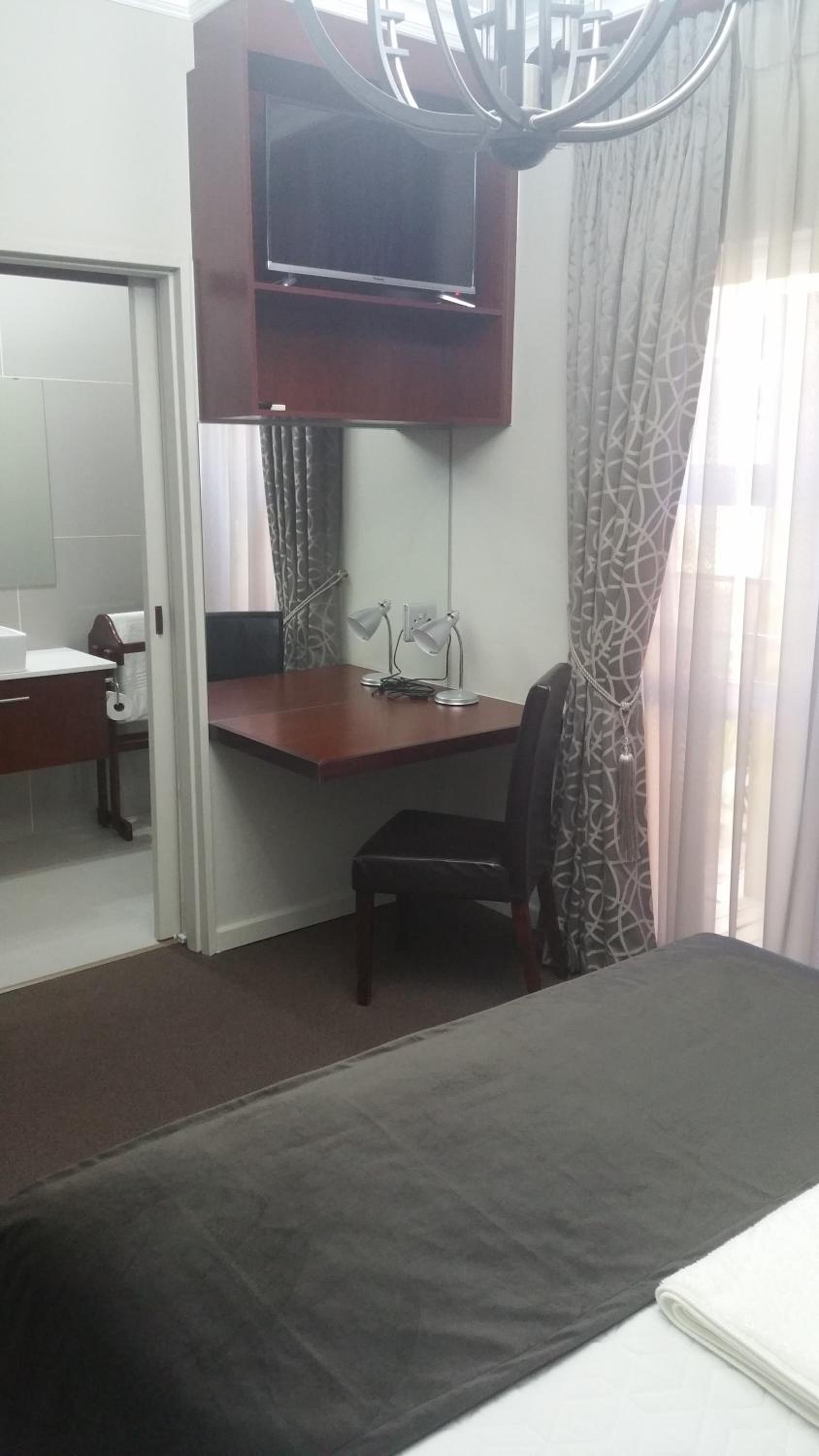 Bayswater Lodge