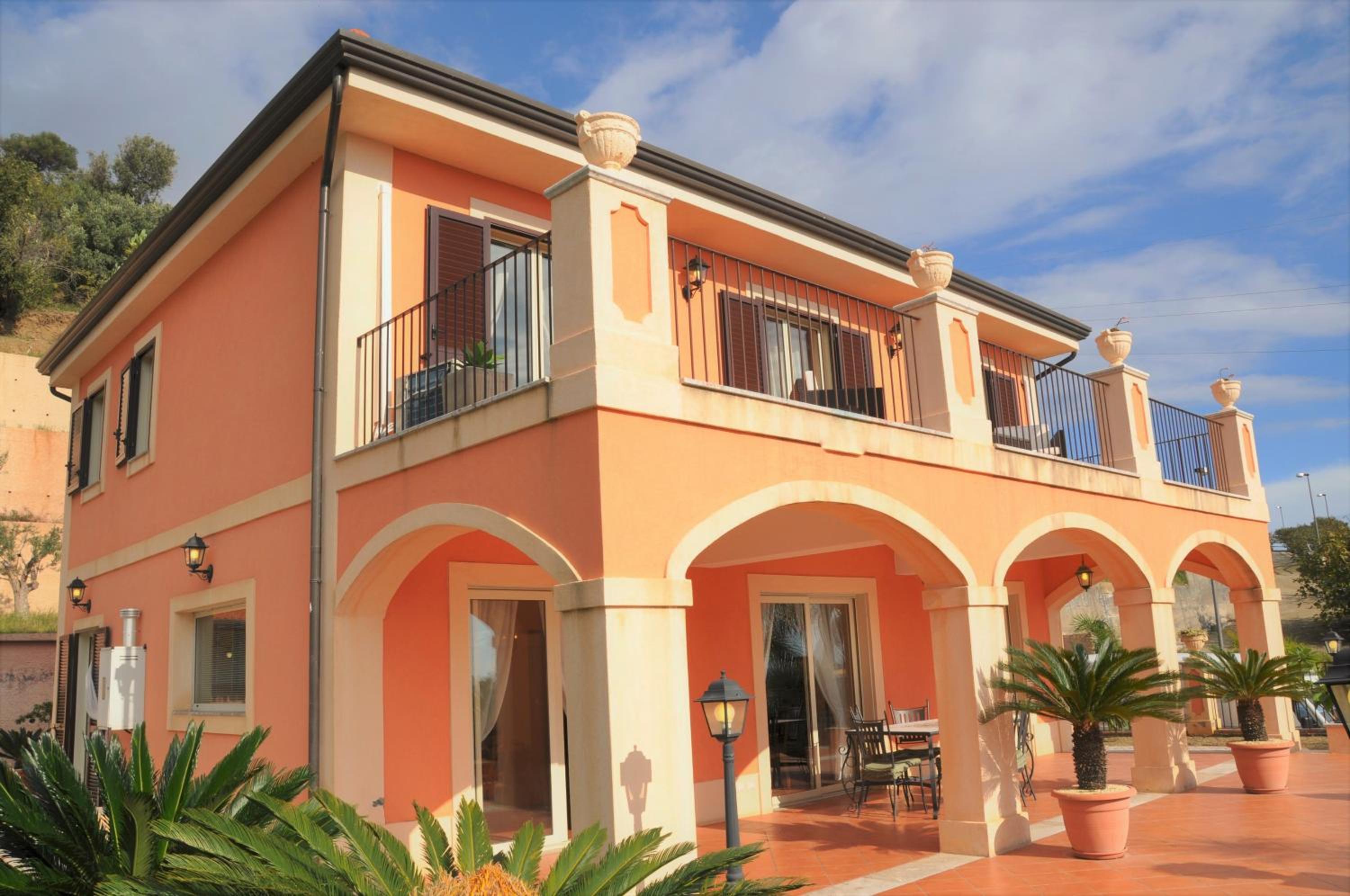 Hotel Villa Gramati - Image 1