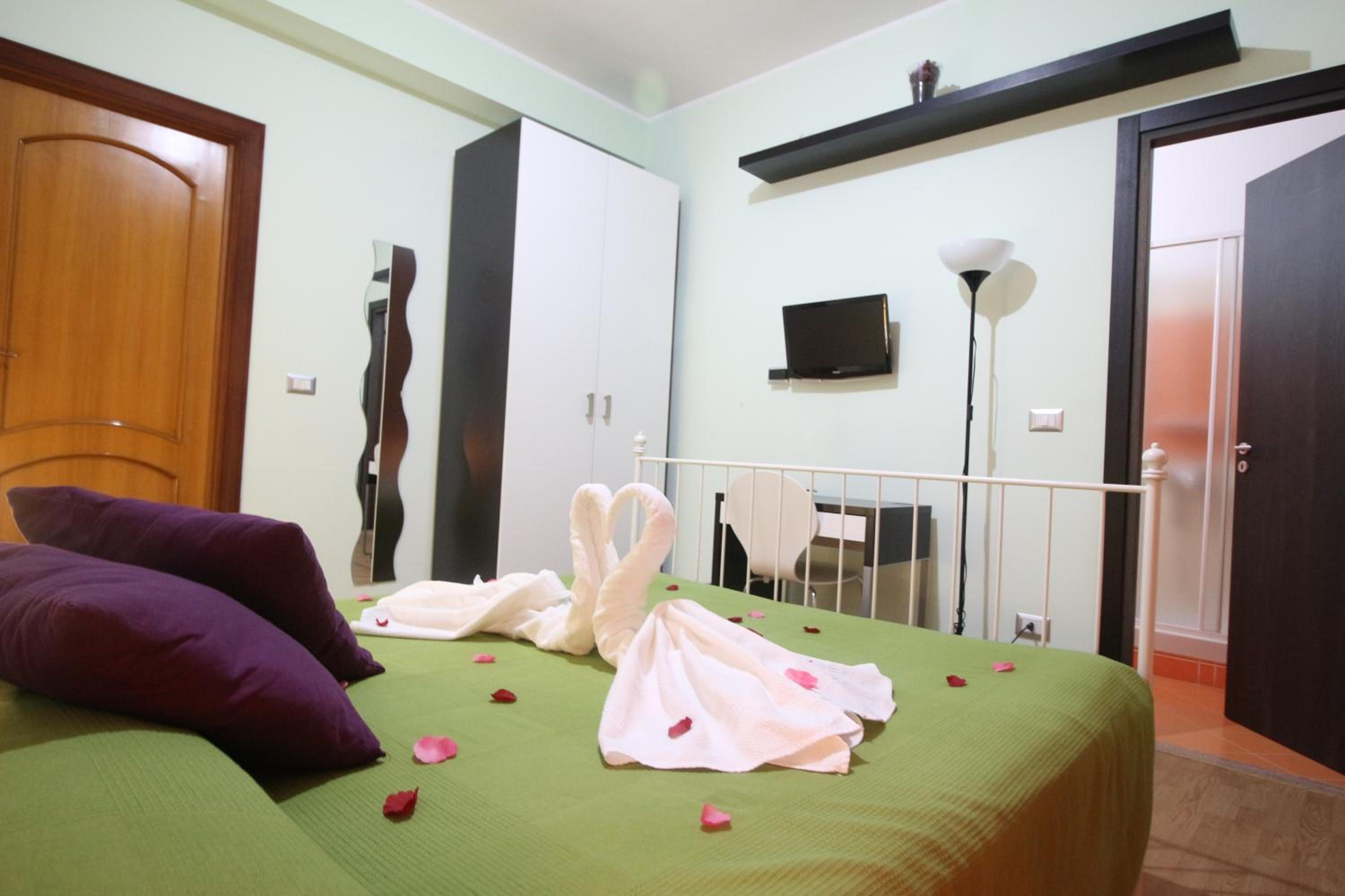 Nemi rooms
