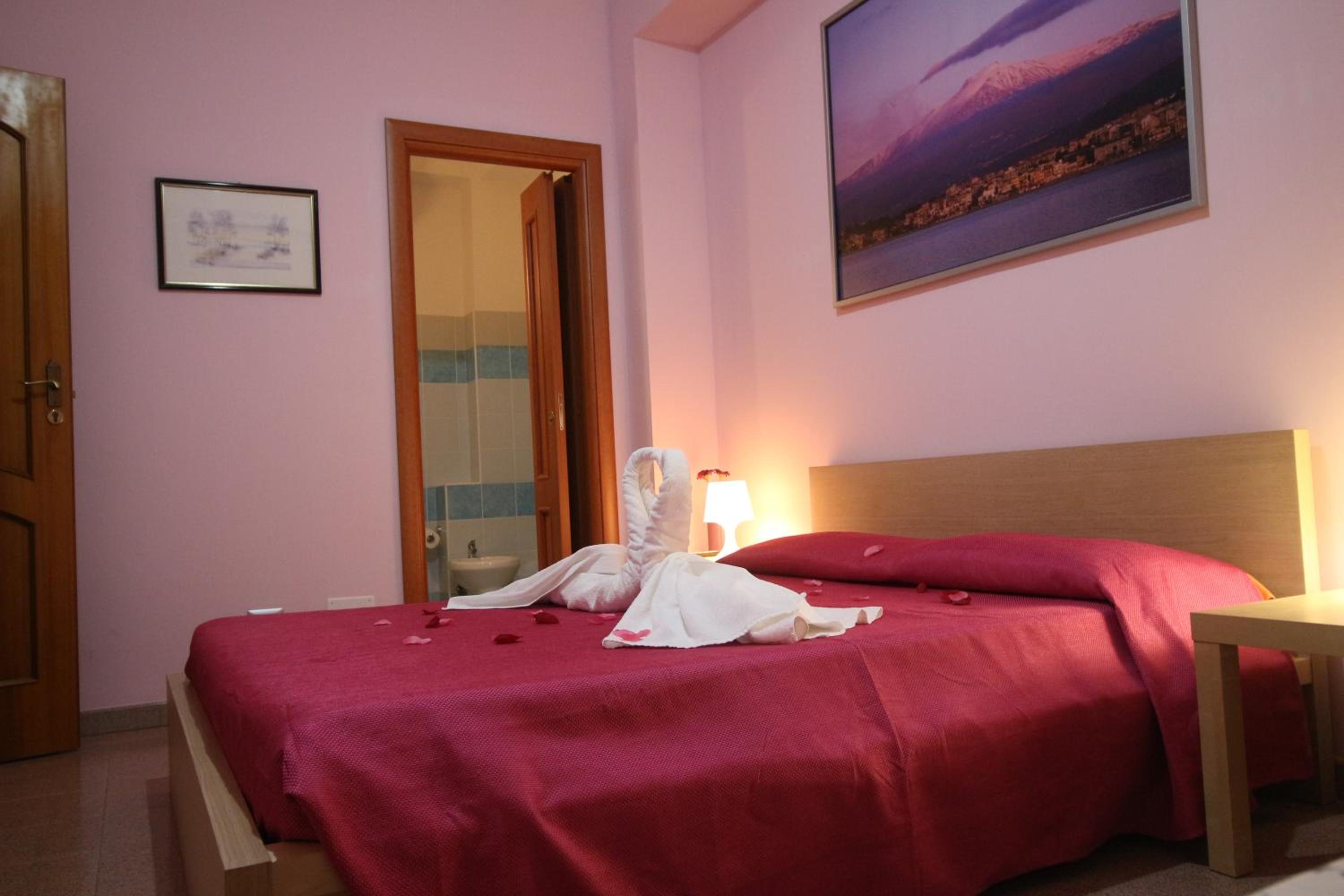 Nemi rooms