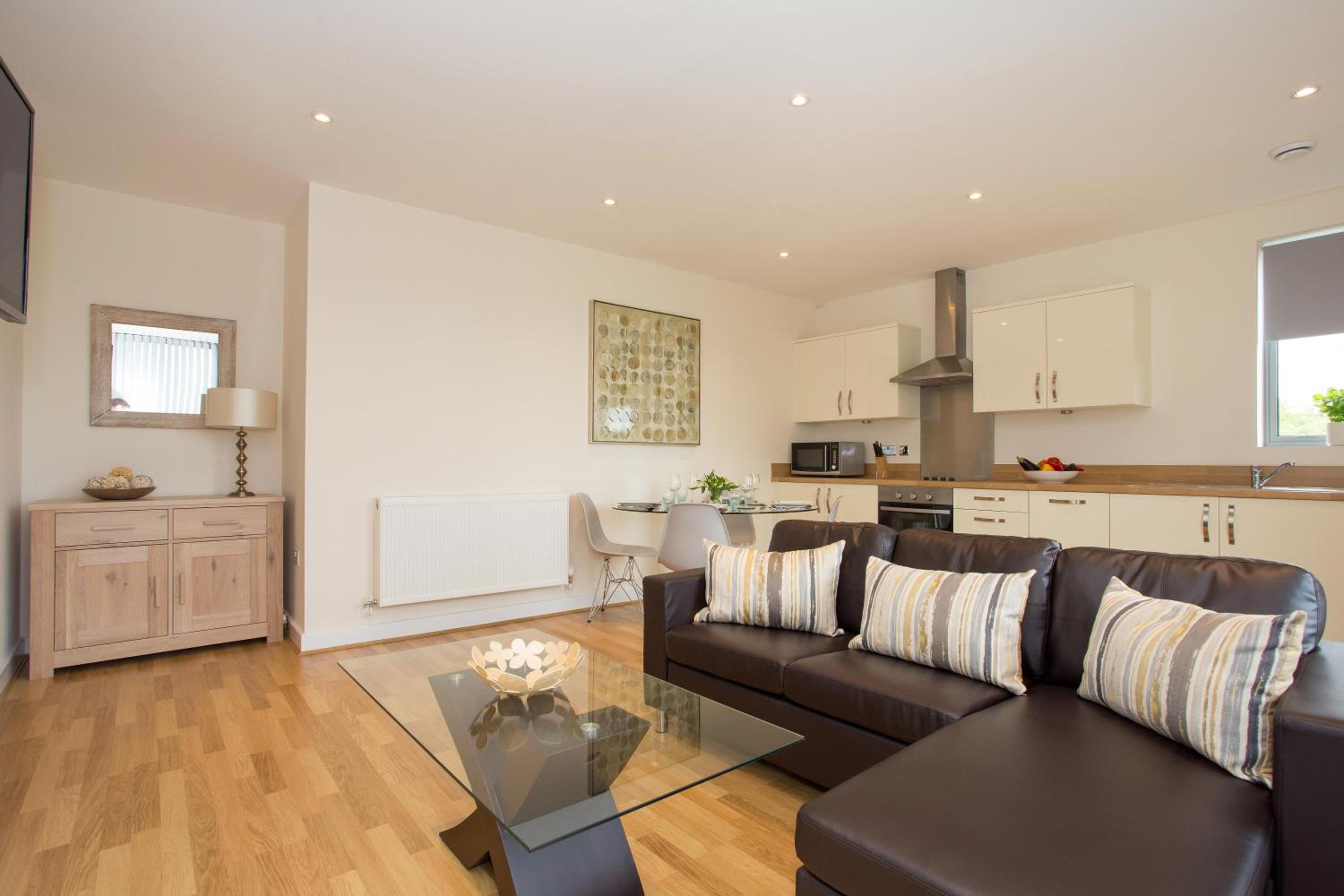 Basingstoke Vacations - Western Gate, Executive Central Apartments - Property Image 10