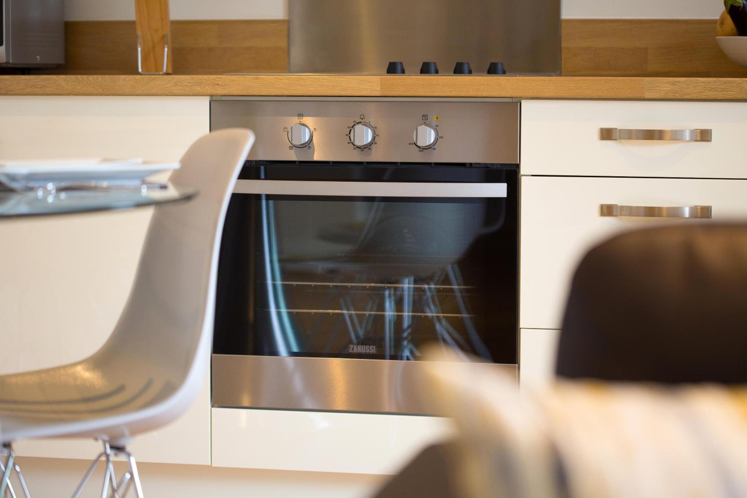 Basingstoke Vacations - Western Gate, Executive Central Apartments - Property Image 8