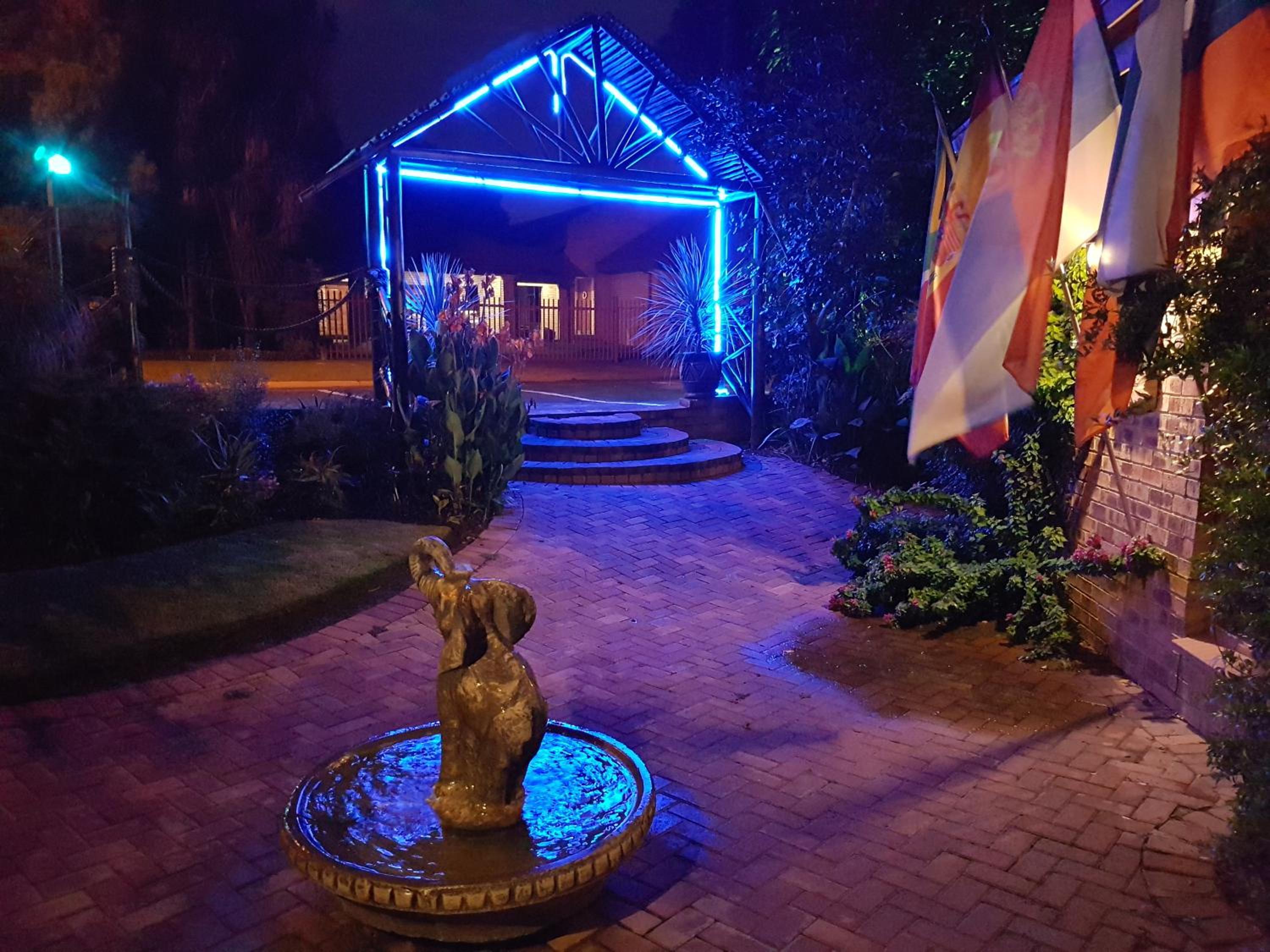 Aark Guest Lodge