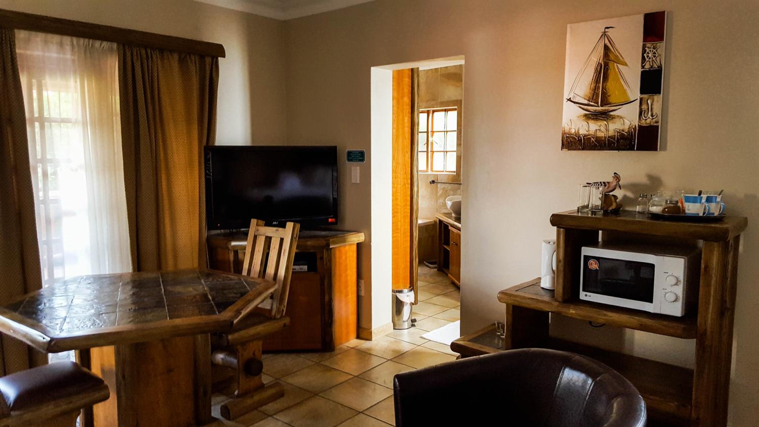 Aark Guest Lodge