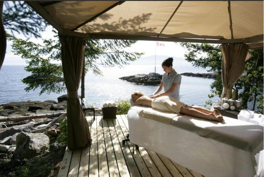 Rockwater Secret Cove Resort