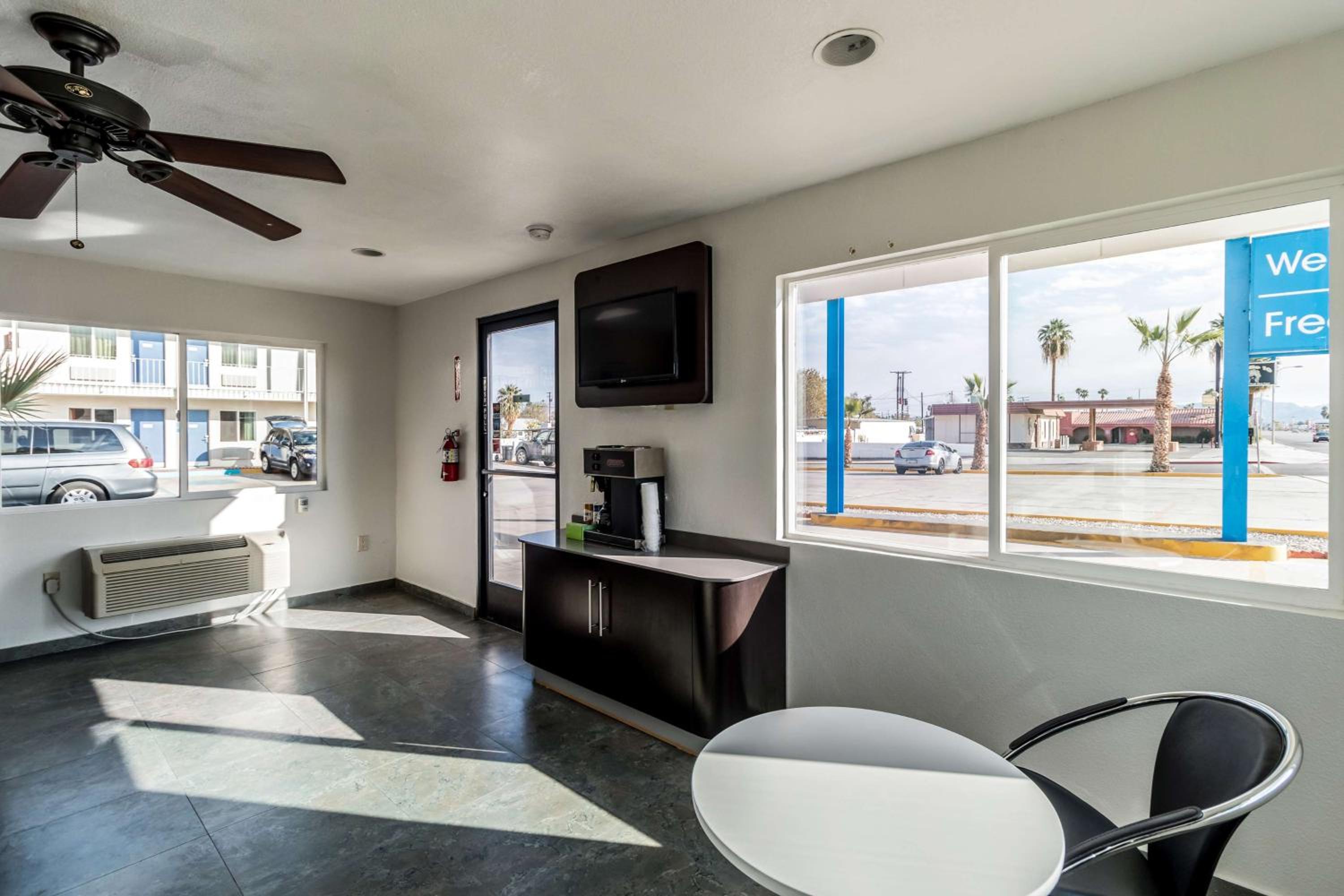 Motel 6-Blythe, CA - South