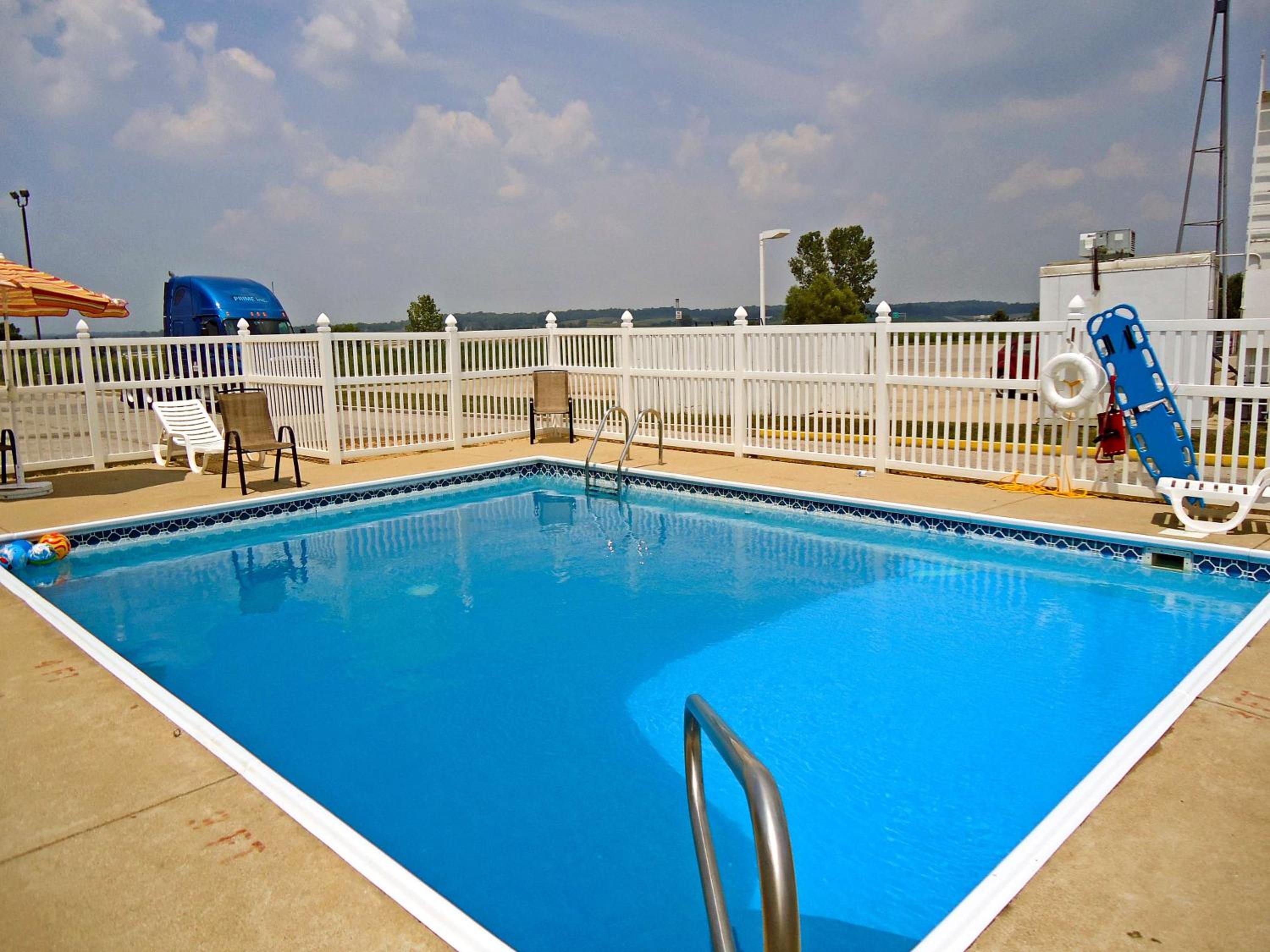 Motel 6 Dale, Indiana Near Holiday World and Splashing safari#Central Time #I64 Highway