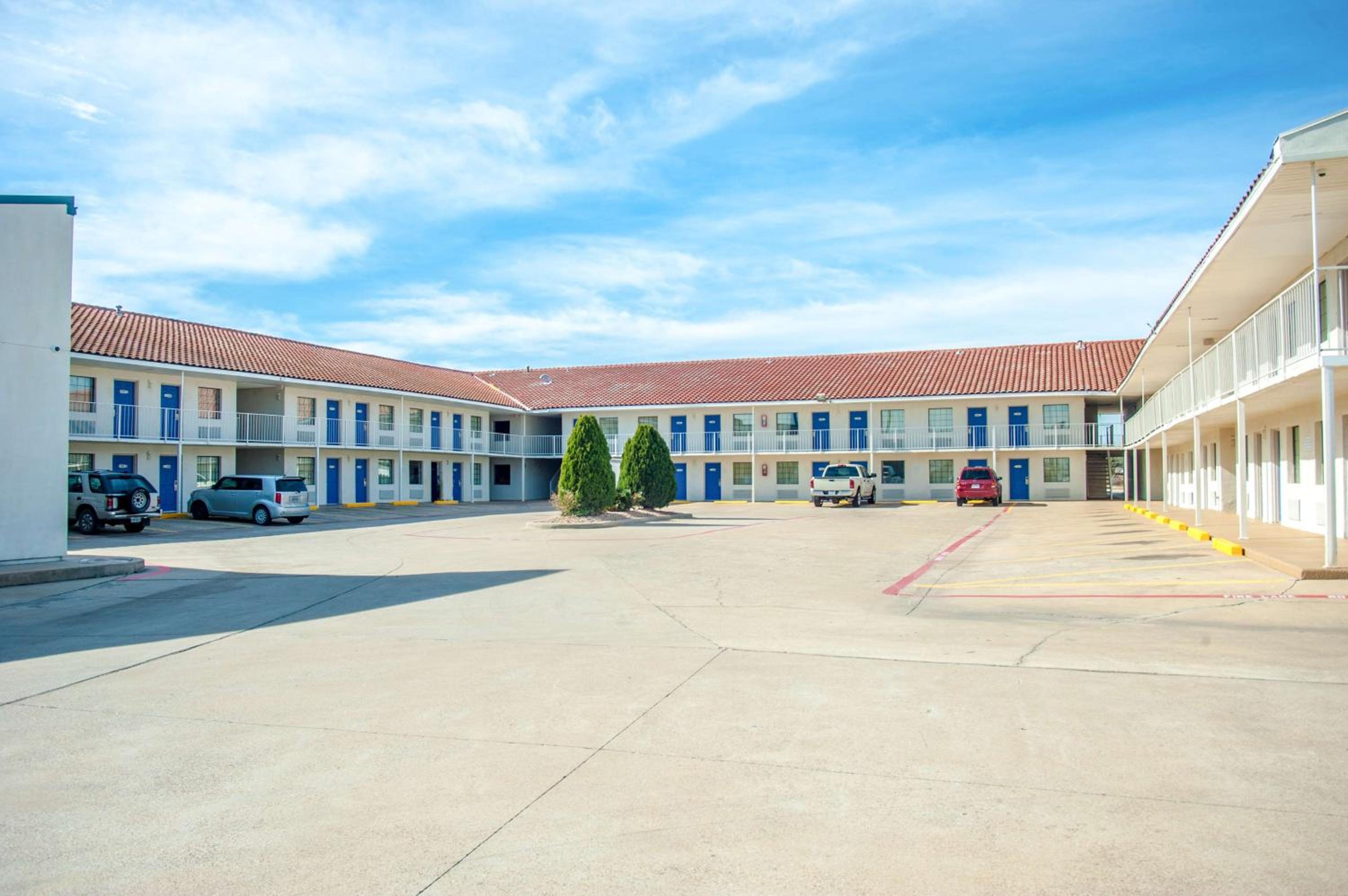 Motel 6-Corsicana, TX view 3