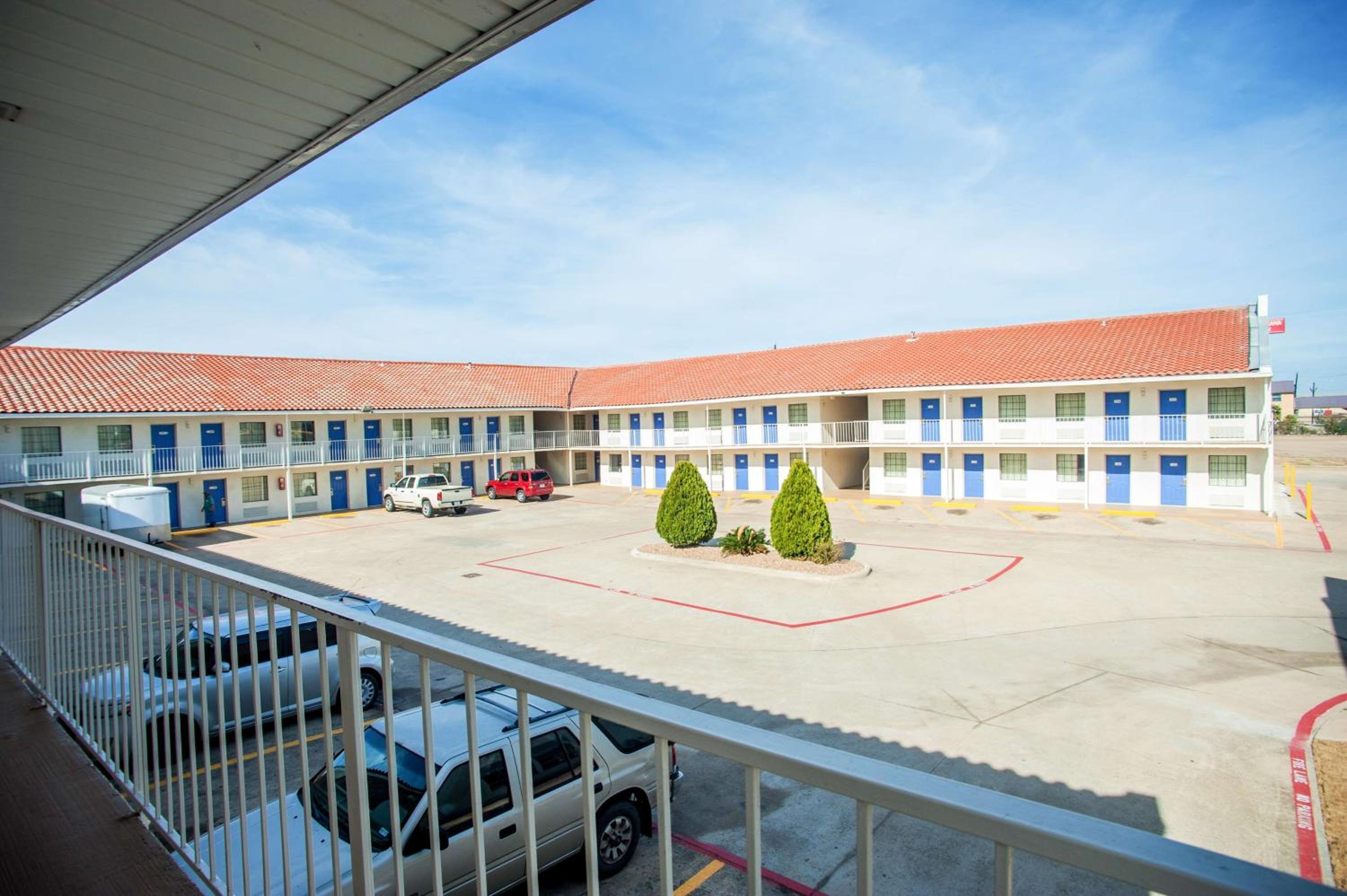Motel 6-Corsicana, TX view 5