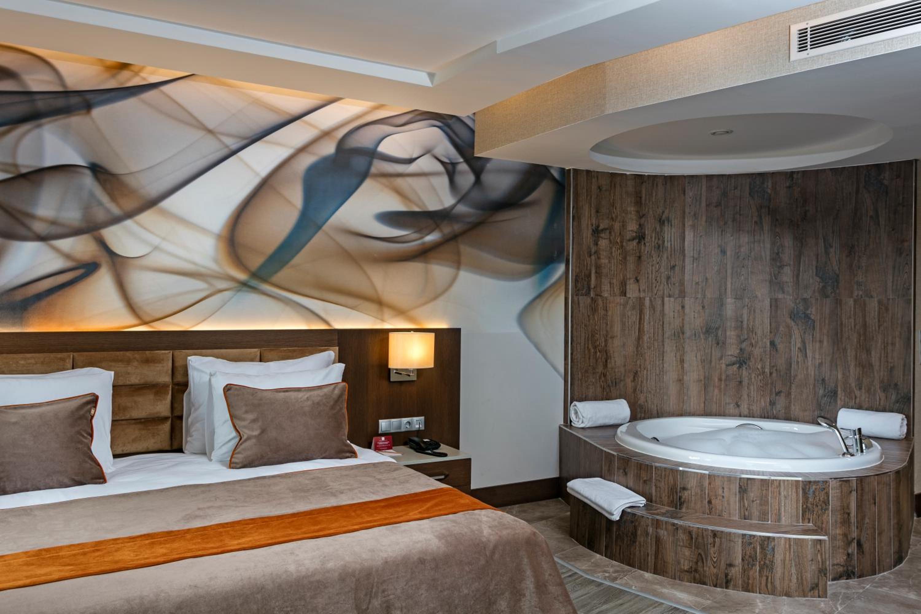 B Business Hotel & Spa - Image 10