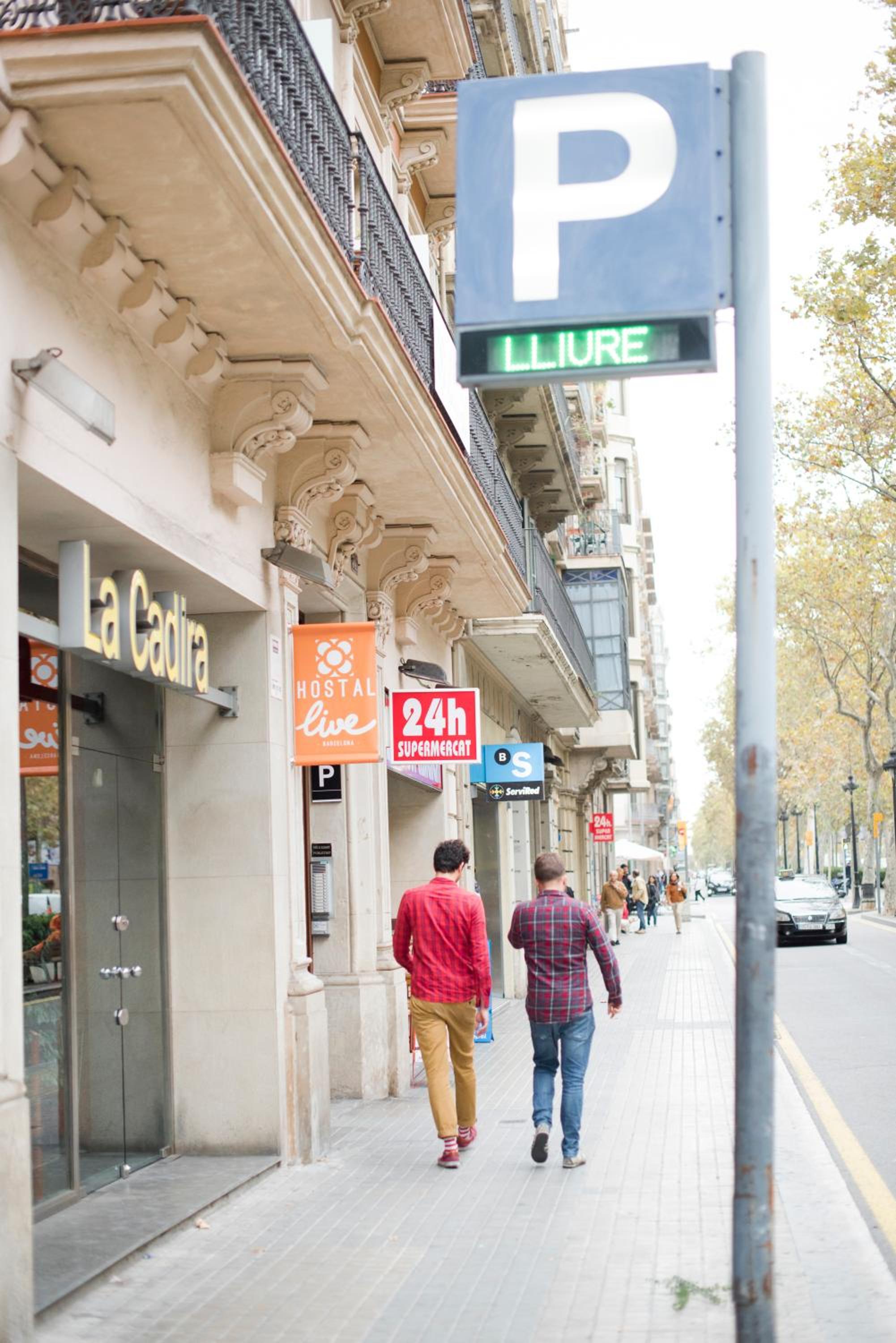 Hostal Live Barcelona