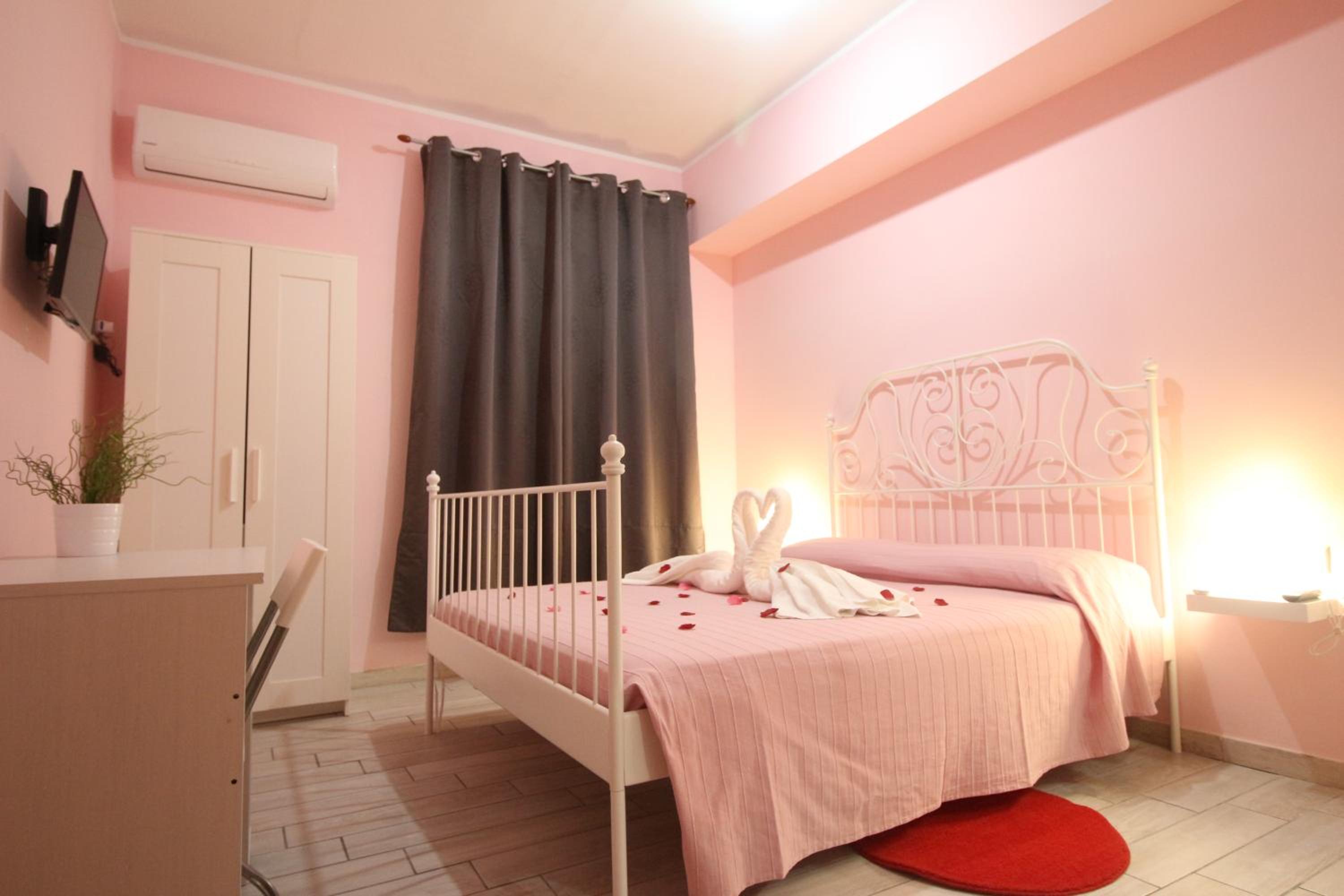 Nemi rooms