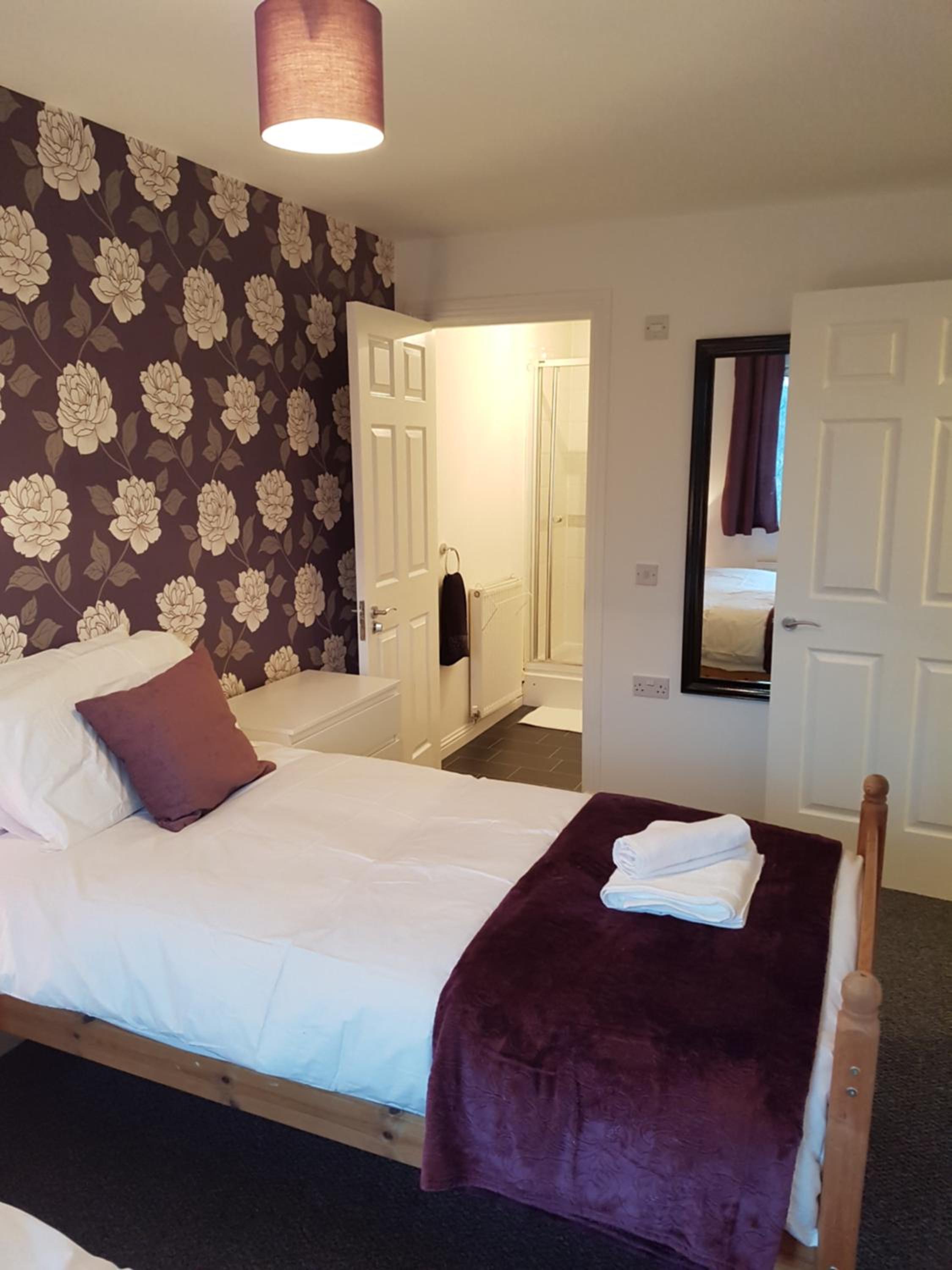 Bathgate Contractor and Business Apartment