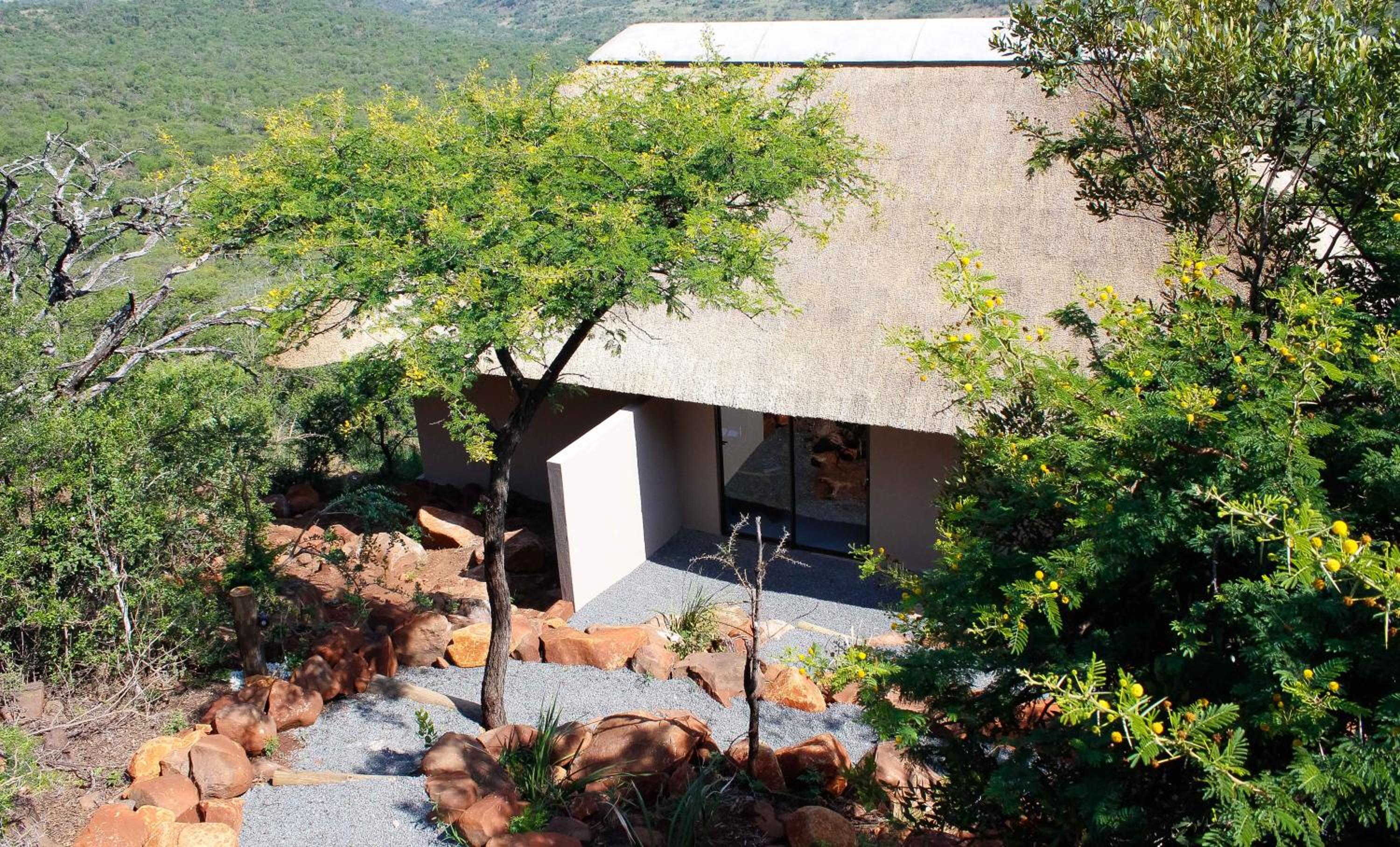Umzolozolo Private Safari Lodge & Spa