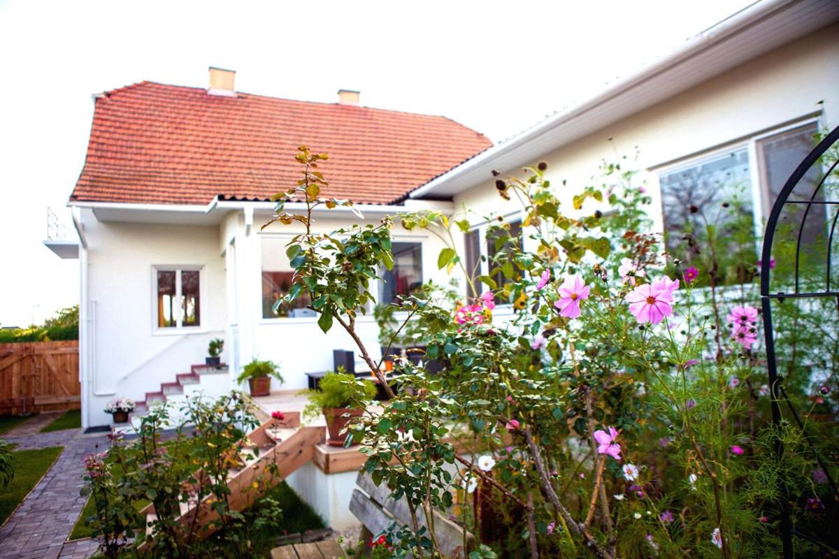 Engels Landhaus Suite view 4