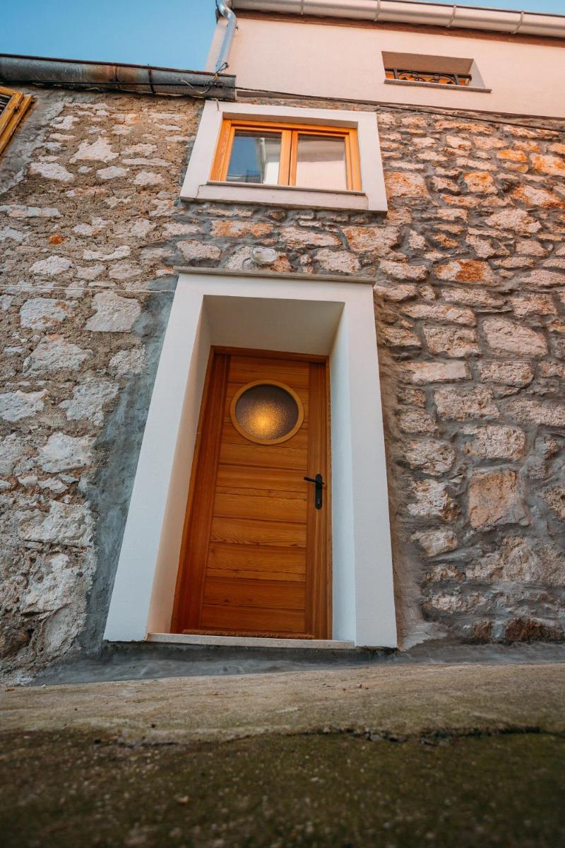 Charming old stone house view 4