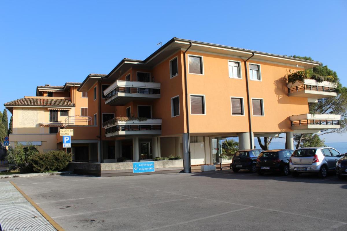 Photo 15