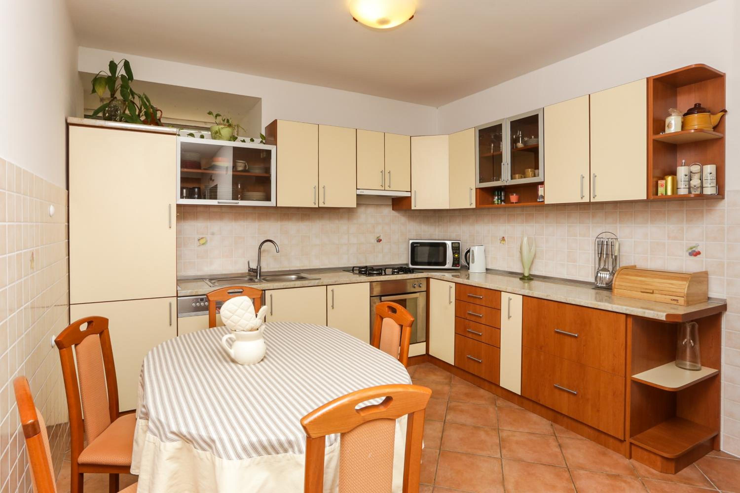 Stone House Apartment