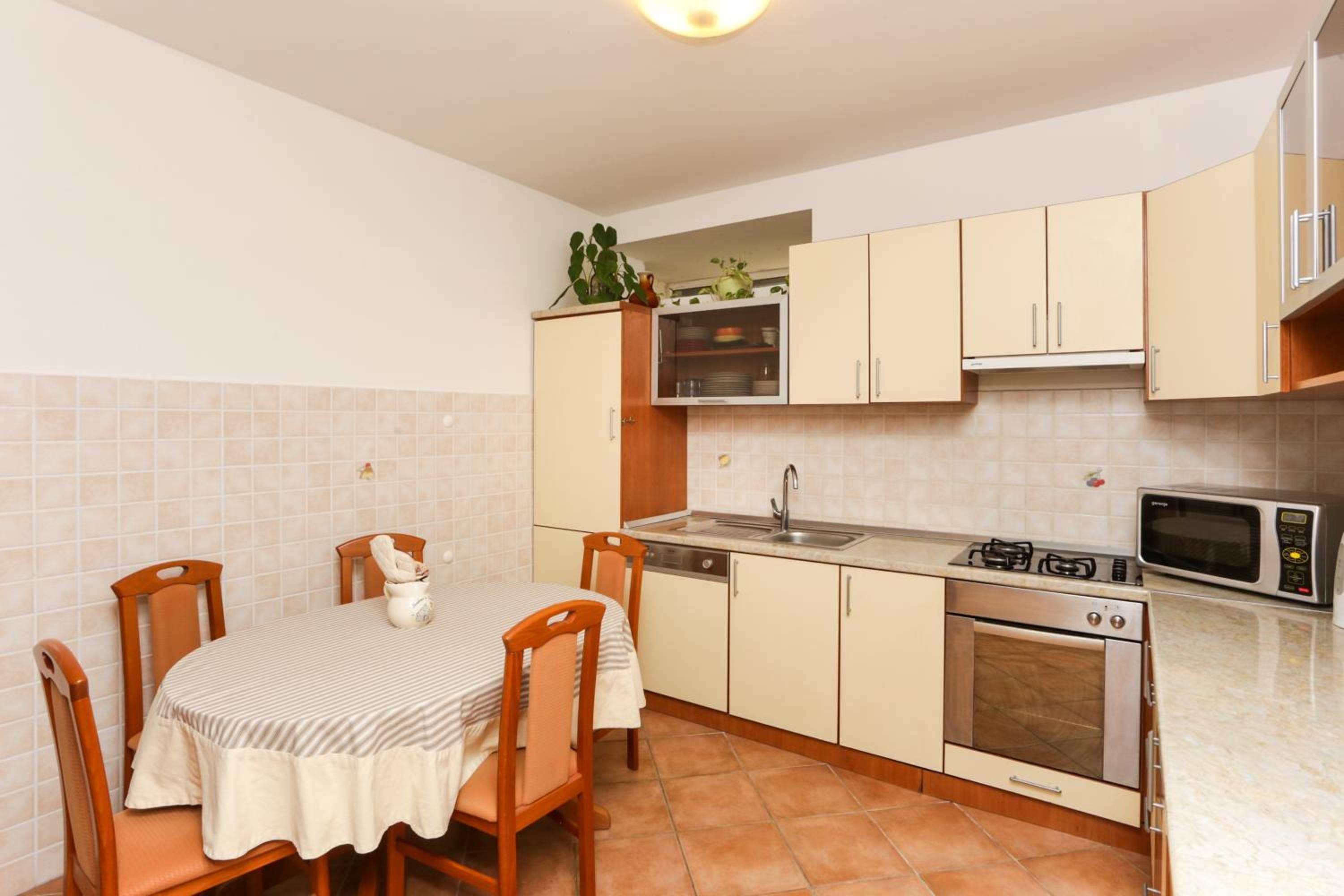 Stone House Apartment