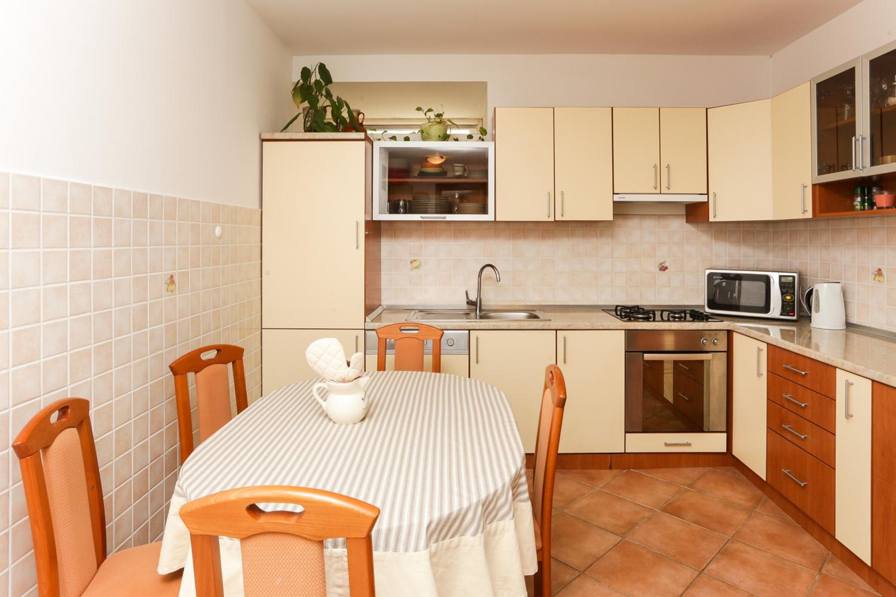 Stone House Apartment