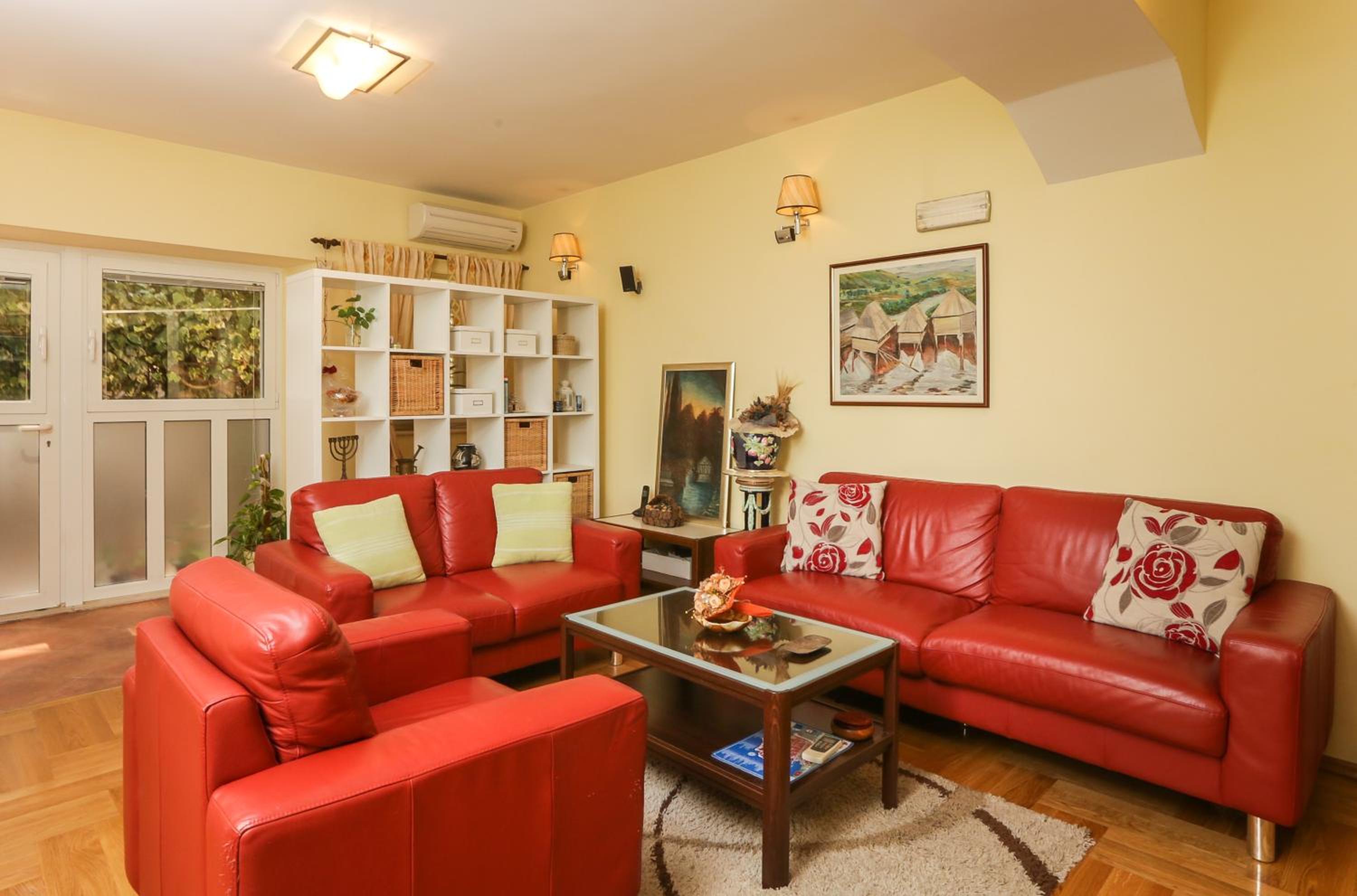 Stone House Apartment