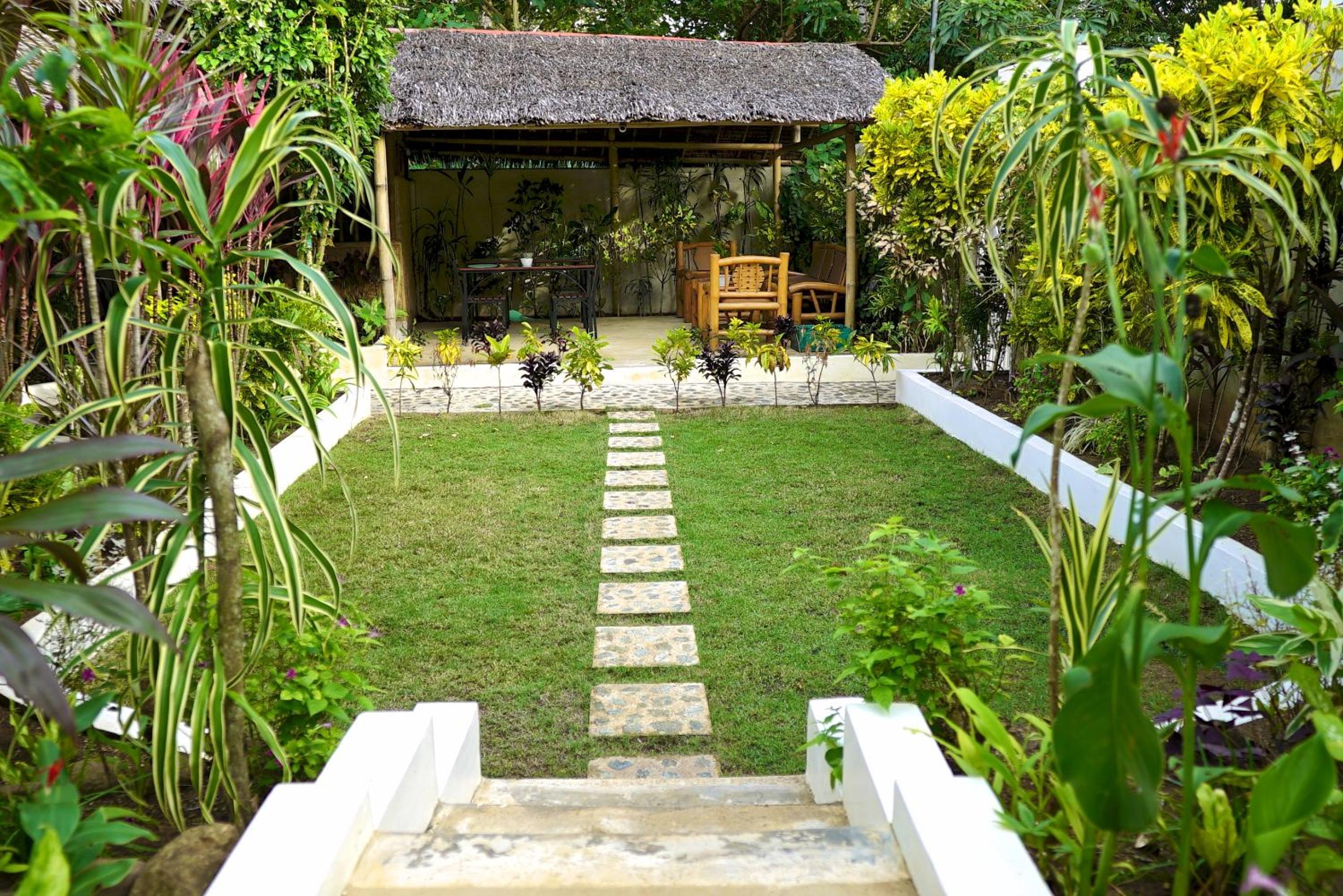 Guindulman Bay Tourist Inn