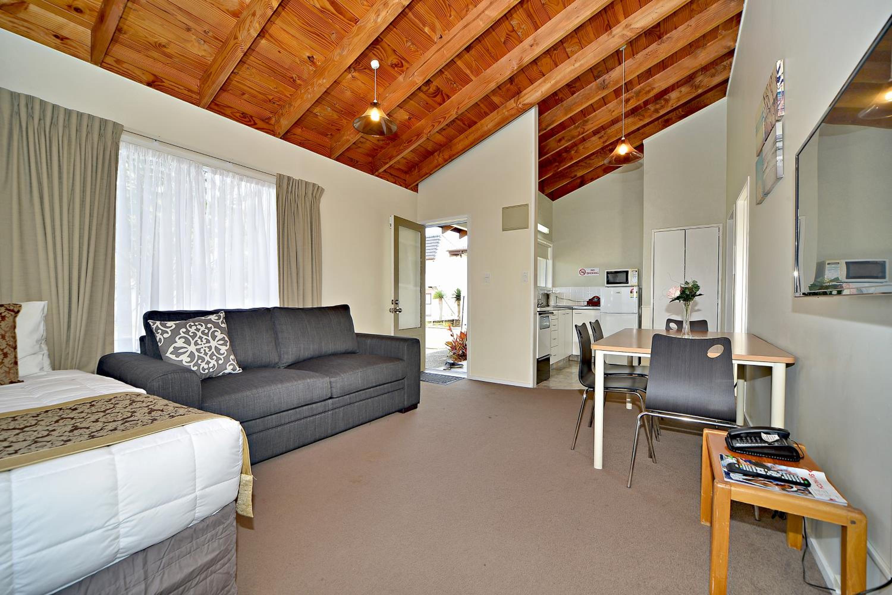 Takapuna Motor Lodge photo 5