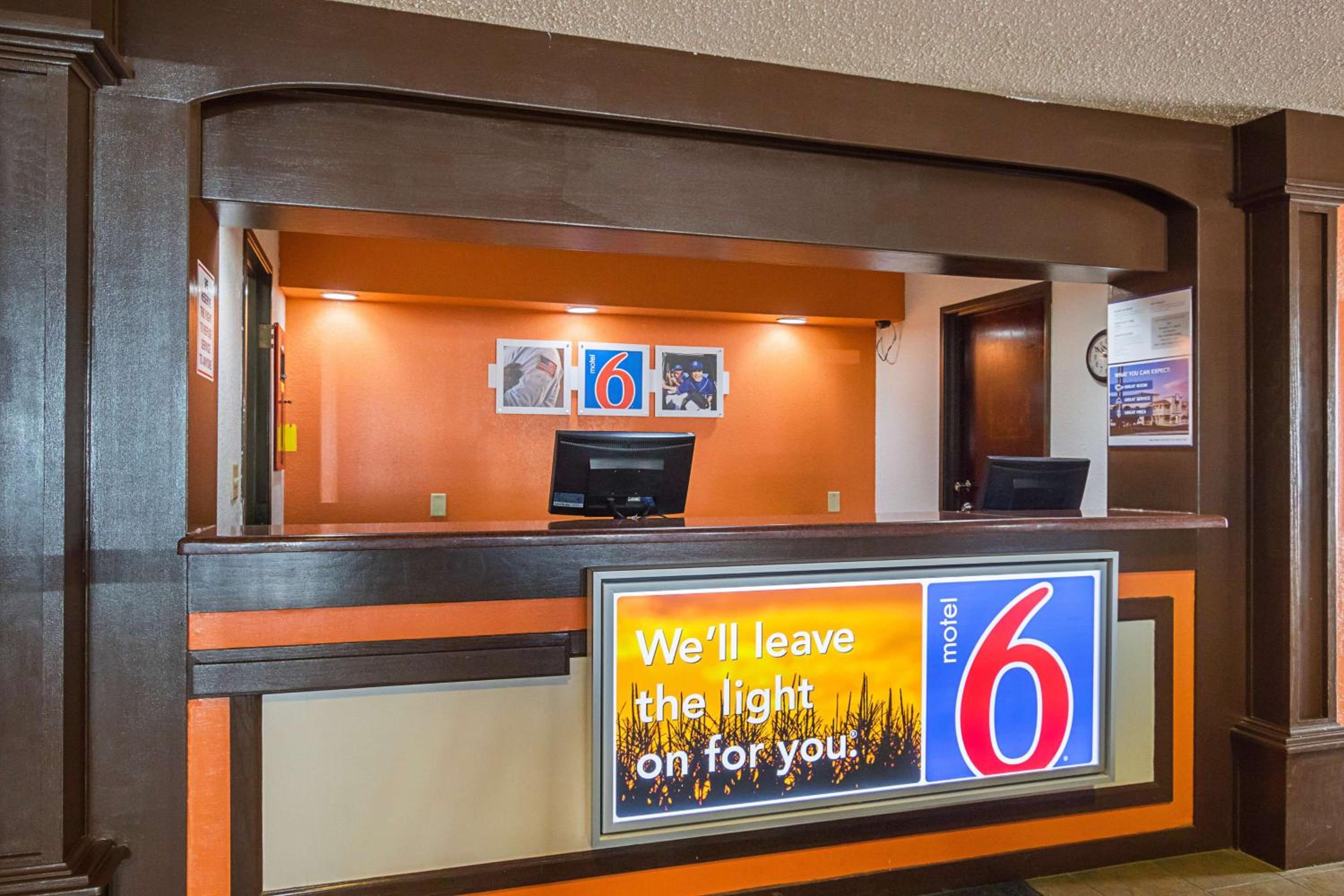 Motel 6-Waterloo, IA - Crossroads Mall - Cedar Falls - Property Image 12
