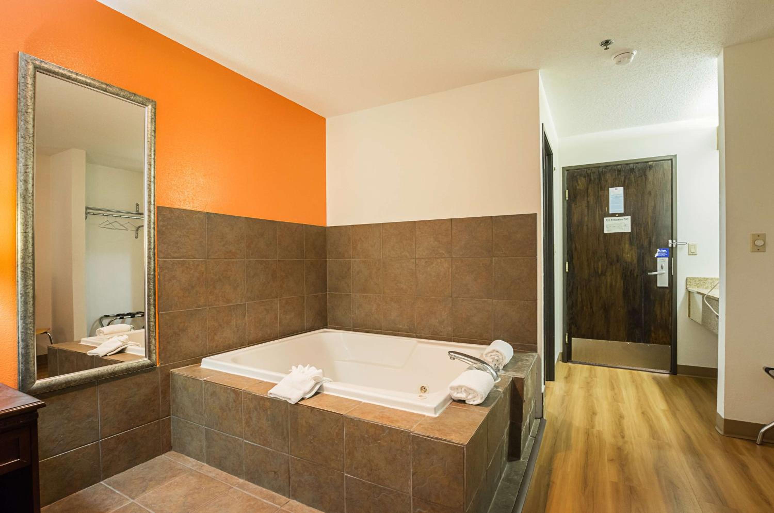 Motel 6-Waterloo, IA - Crossroads Mall - Cedar Falls - Property Image 3