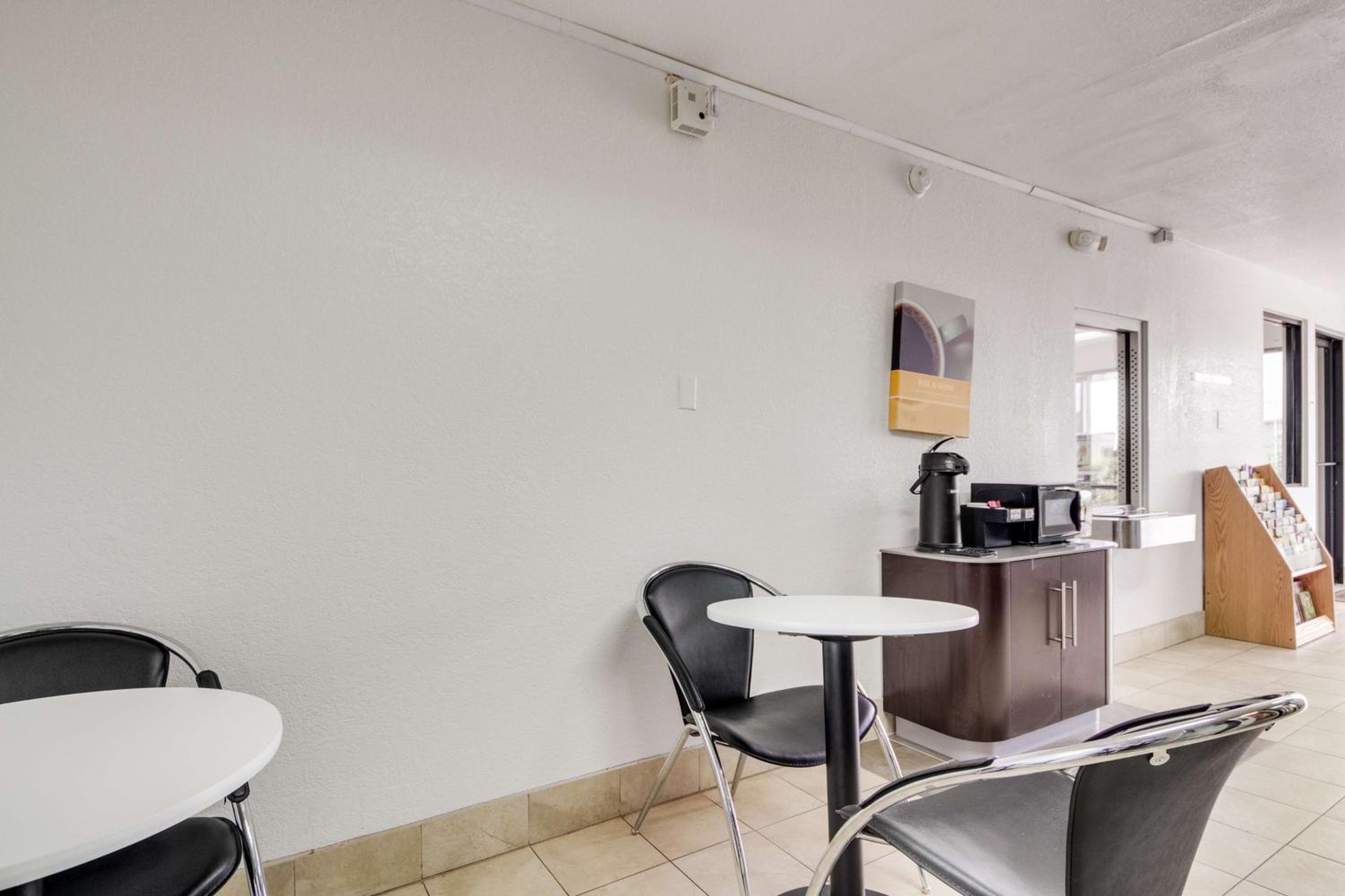 Avera Suites