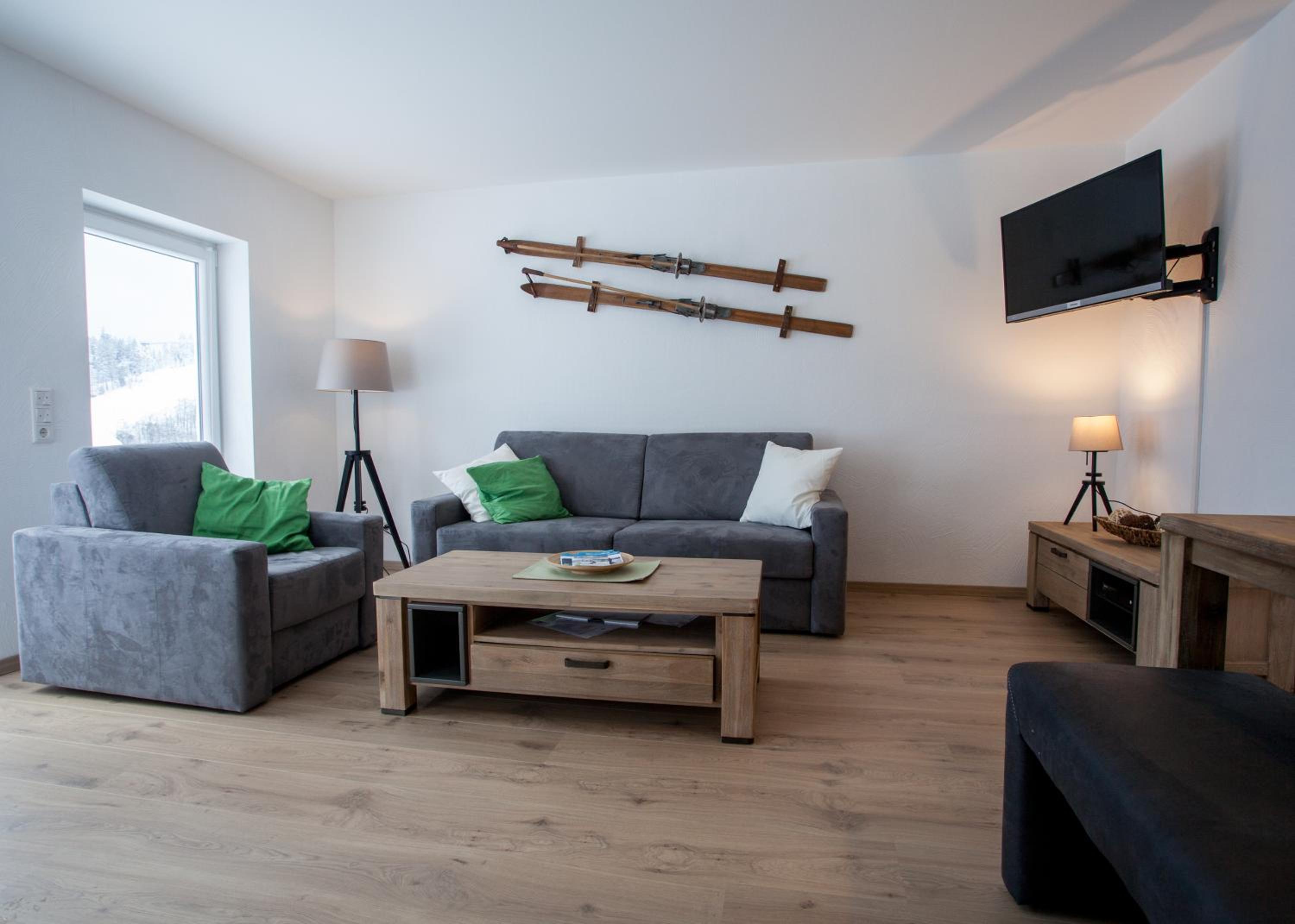 Welcome in - Ferienwohnung met eigen parkeerplaats, gelegen aan de skilift en bikepark, fiets- en skiberging view 2